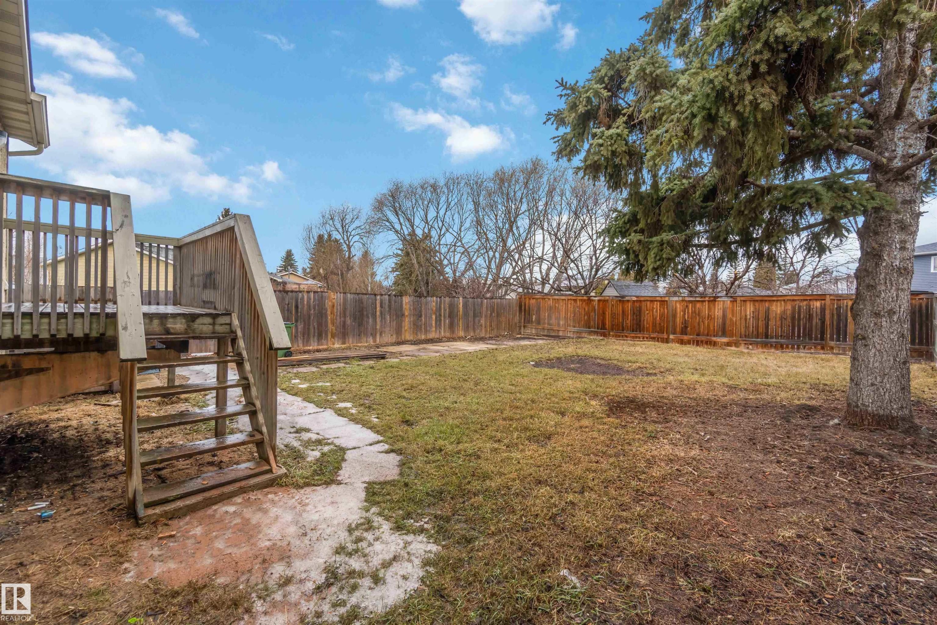 4636 37A Avenue, Edmonton, AB - Outdoor