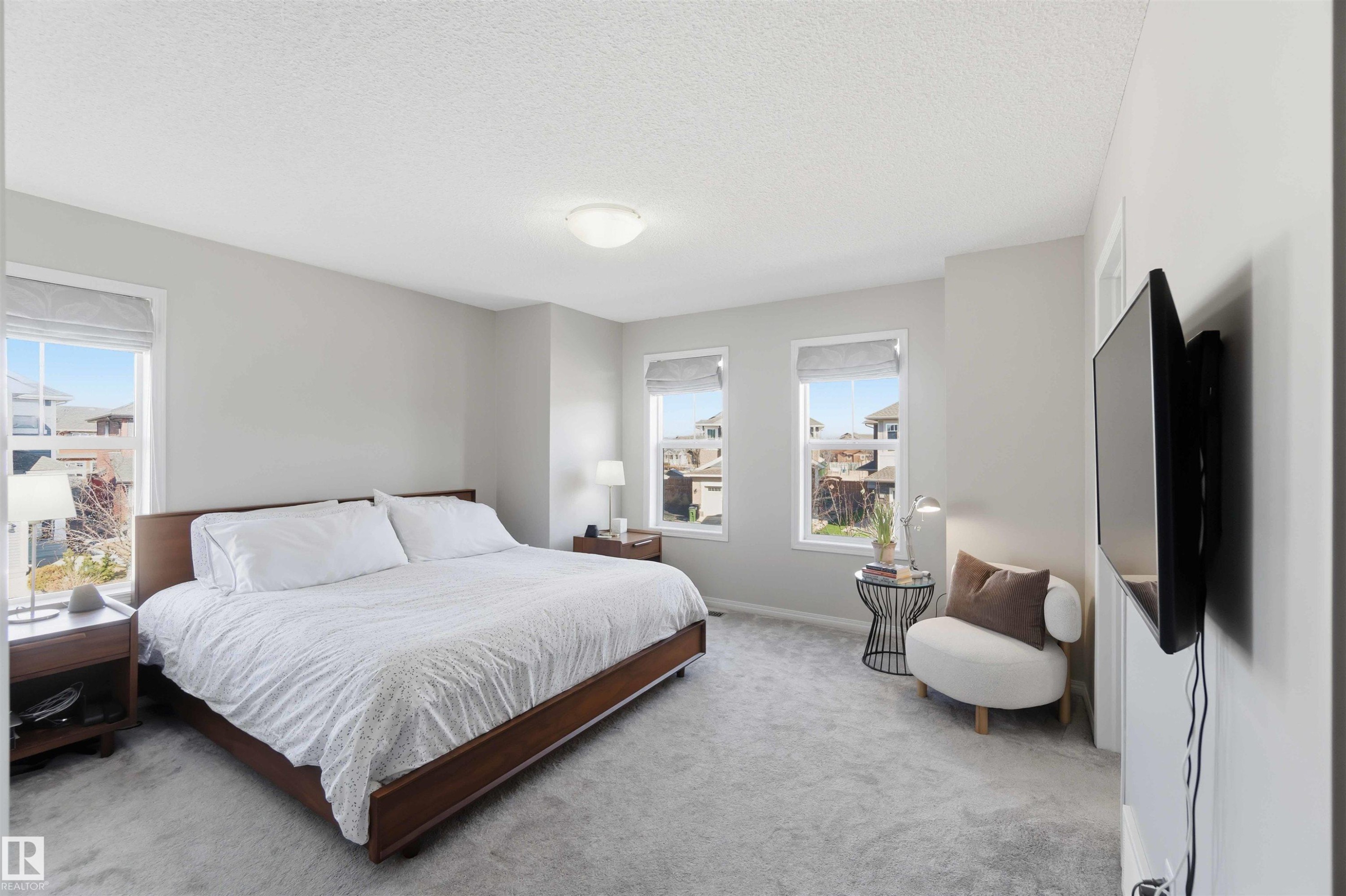 4750 Crabapple Run, Edmonton, AB - Indoor Photo Showing Bedroom