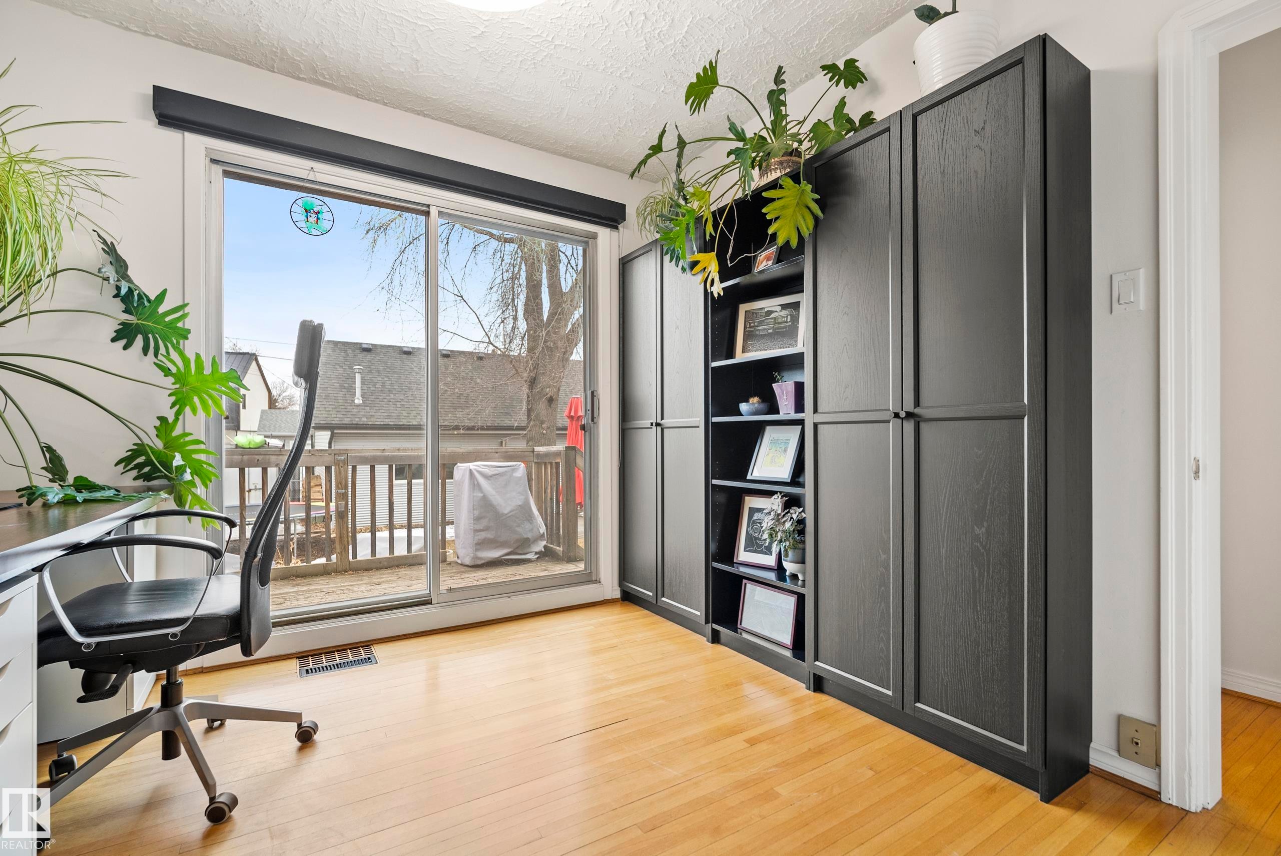 13519 110 A Avenue, Edmonton, AB - Indoor