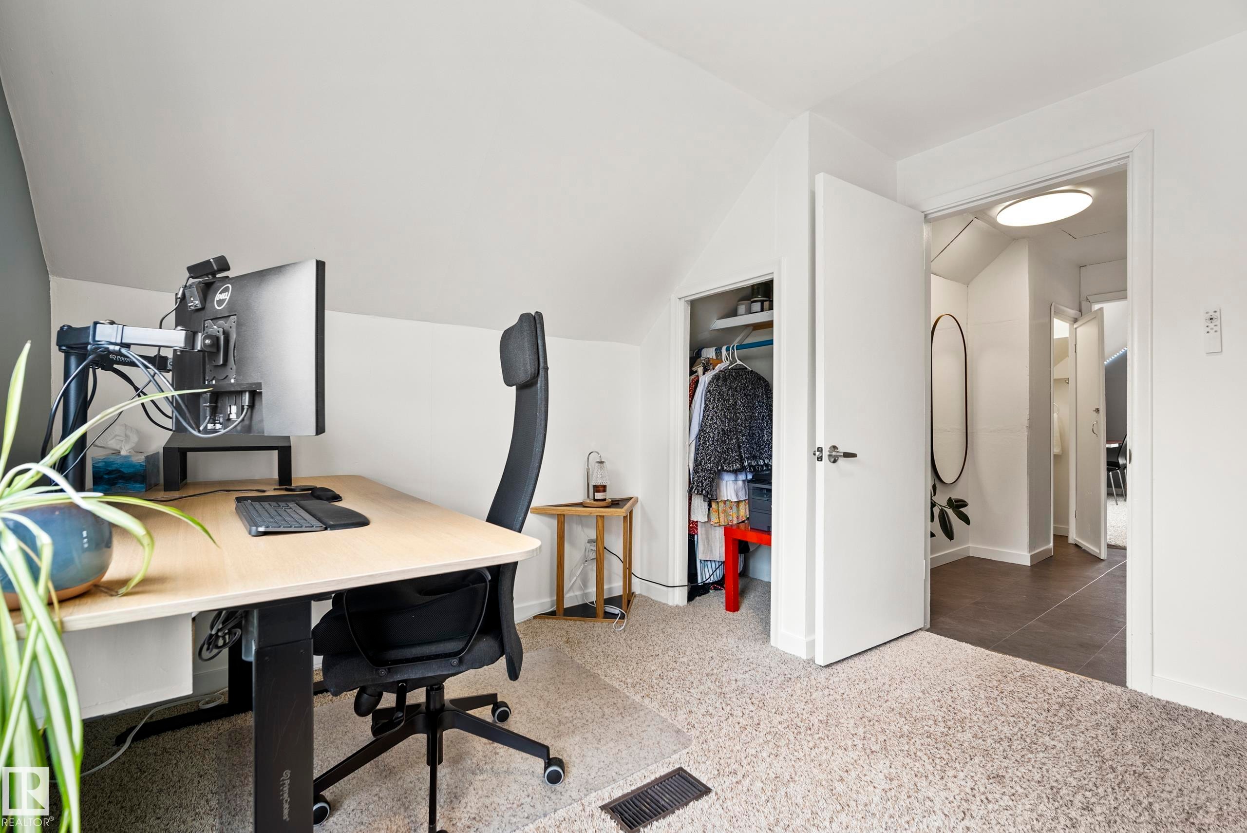 13519 110 A Avenue, Edmonton, AB - Indoor