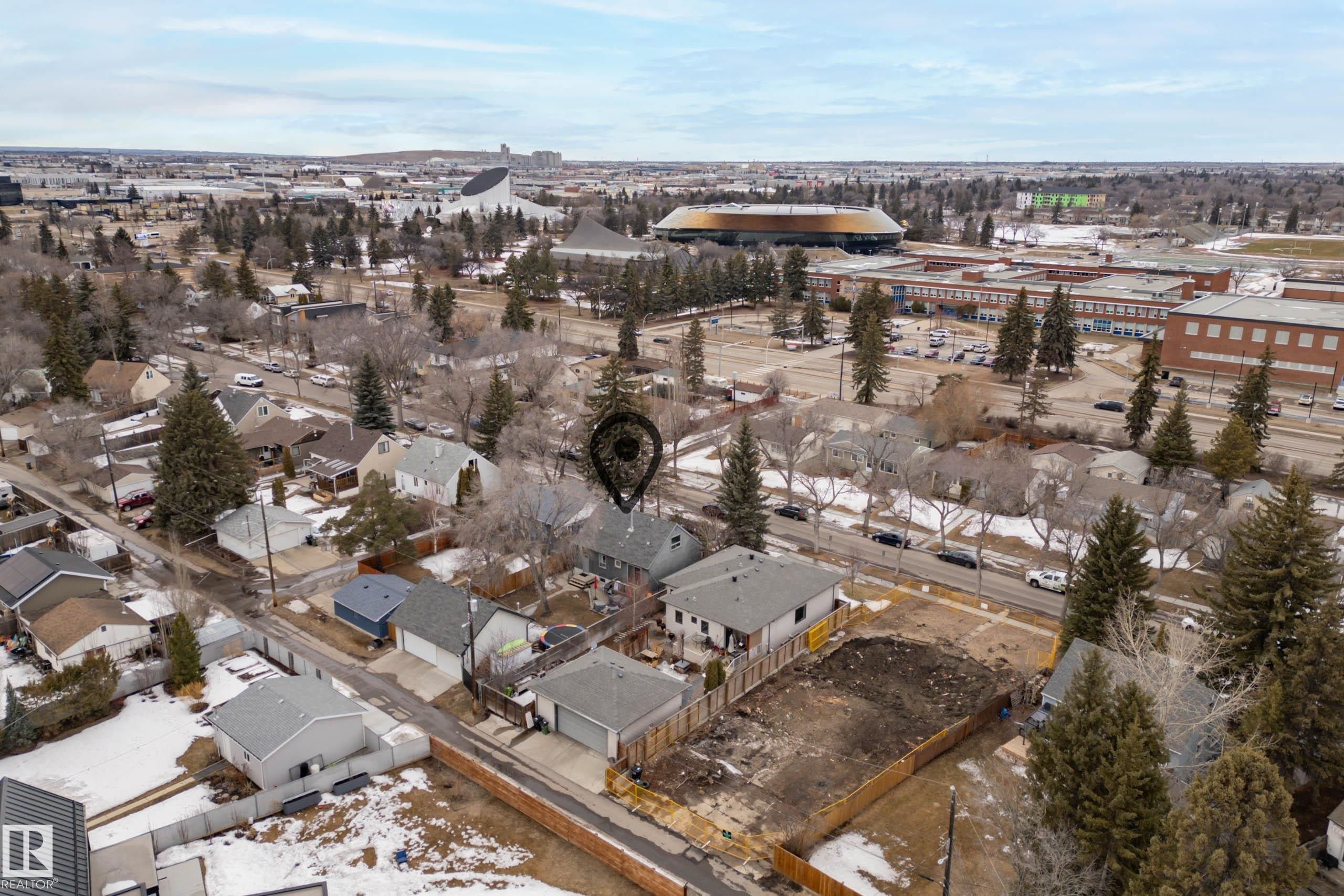 13519 110 A Avenue, Edmonton, AB - Outdoor With View