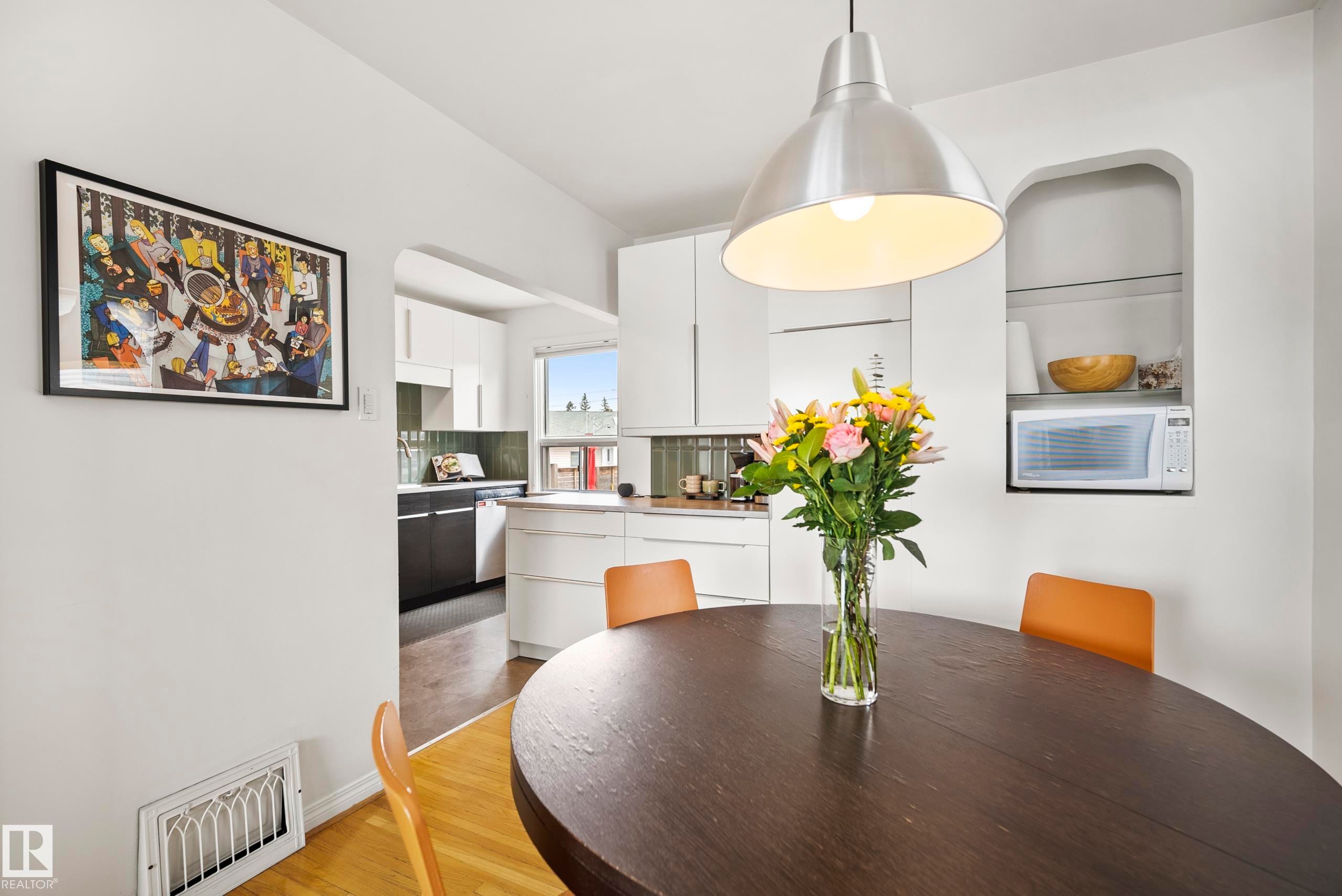 13519 110 A Avenue, Edmonton, AB - Indoor Photo Showing Dining Room