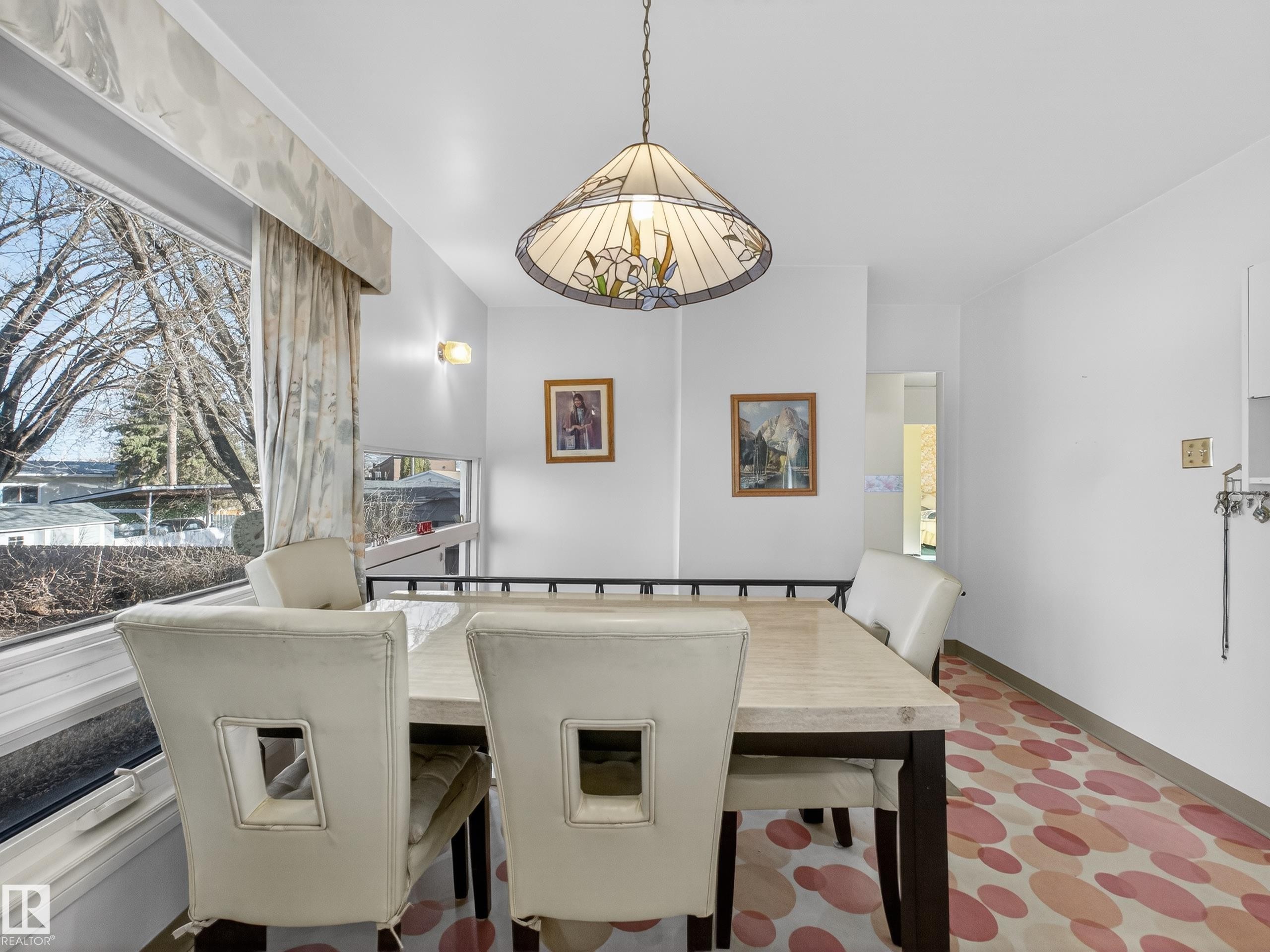 3642 Ada Boulevard, Edmonton, AB - Indoor