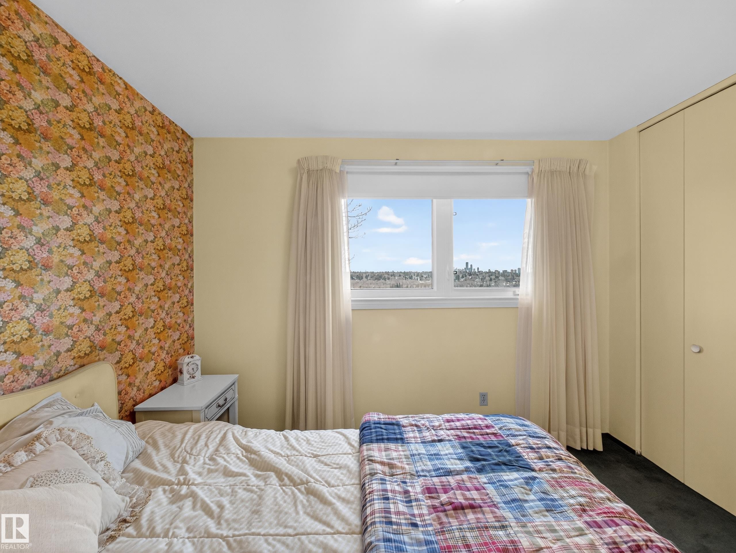 3642 Ada Boulevard, Edmonton, AB - Indoor Photo Showing Bedroom