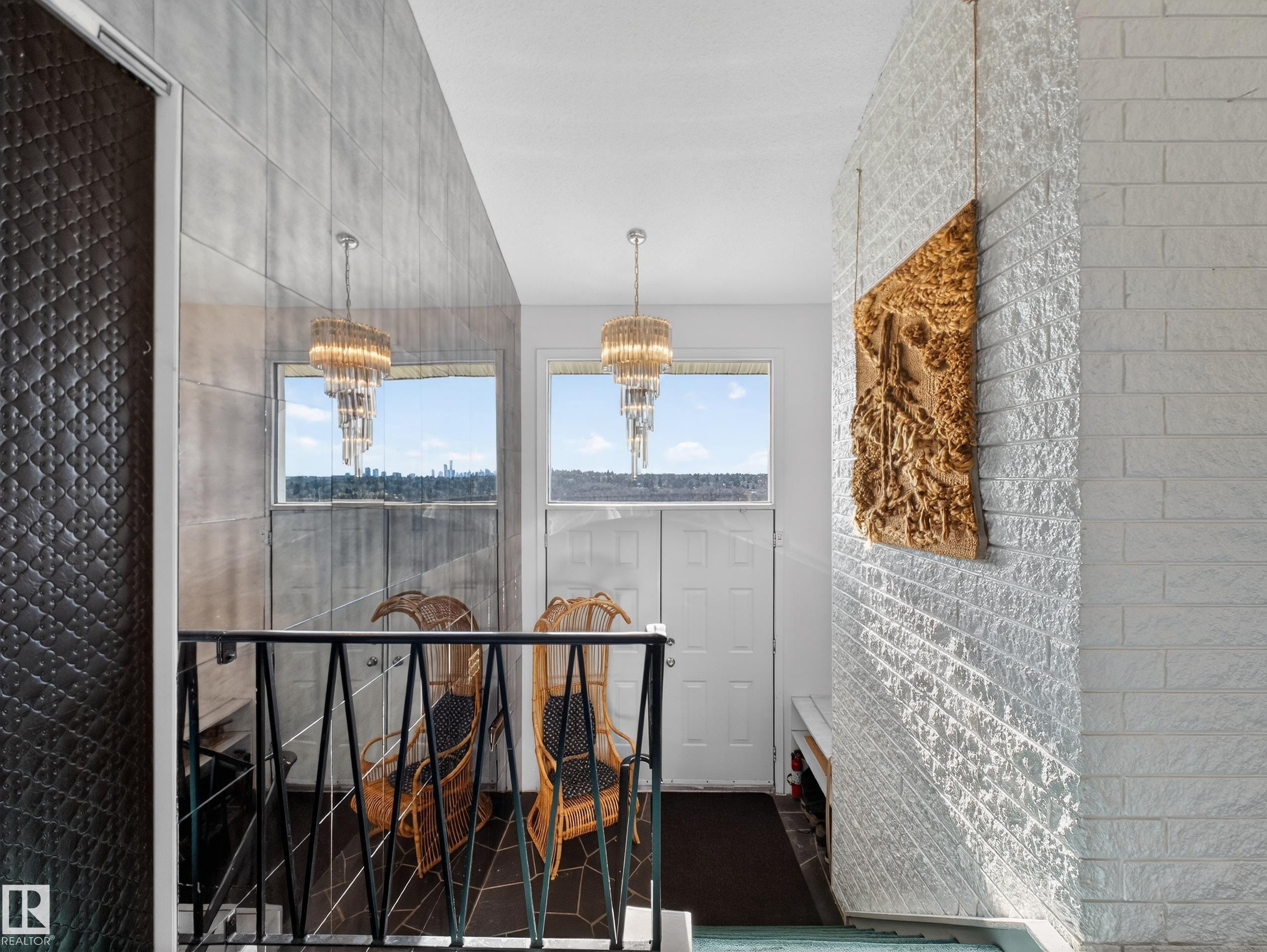 3642 Ada Boulevard, Edmonton, AB - Indoor