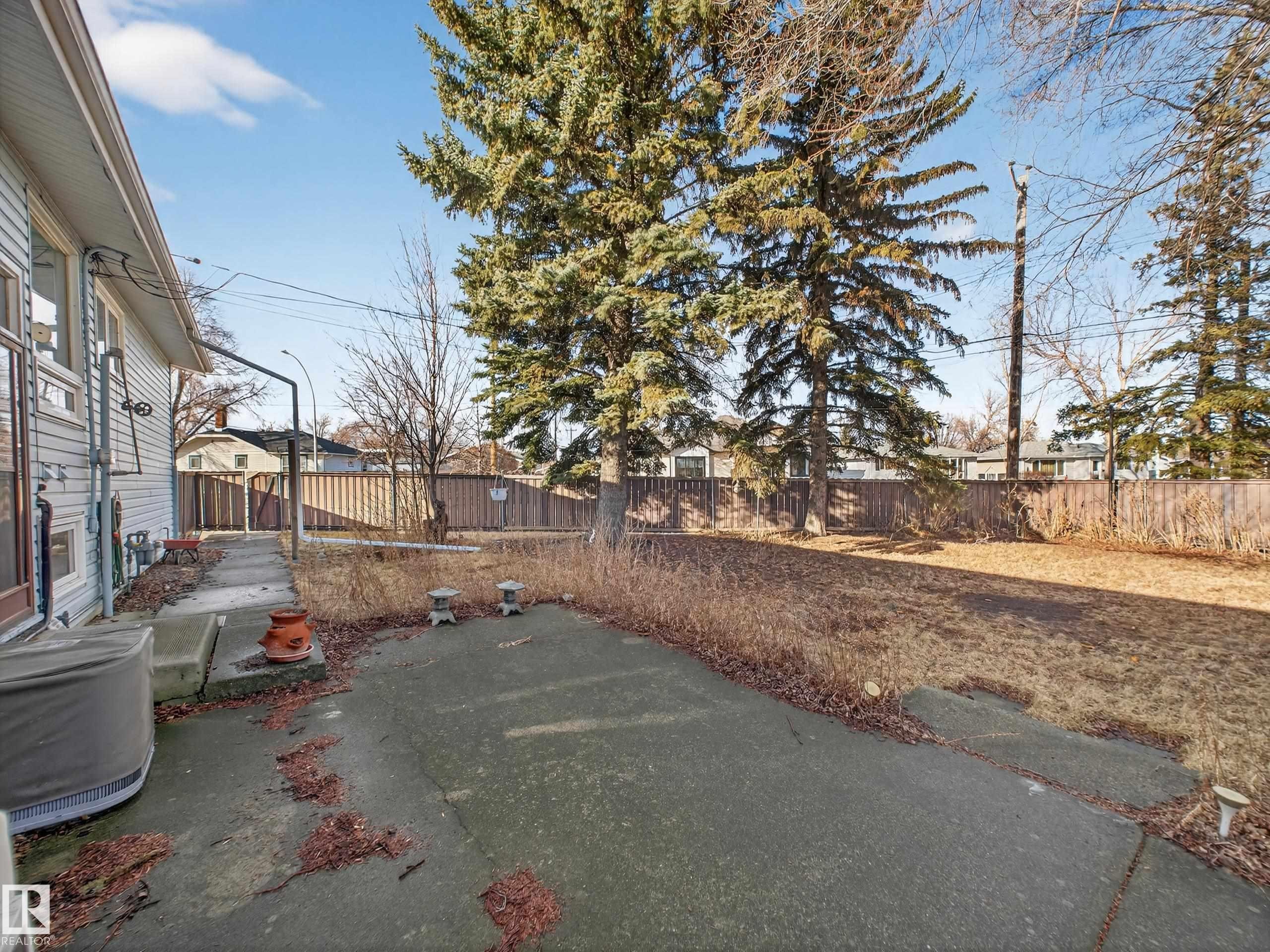 3642 Ada Boulevard, Edmonton, AB - Outdoor