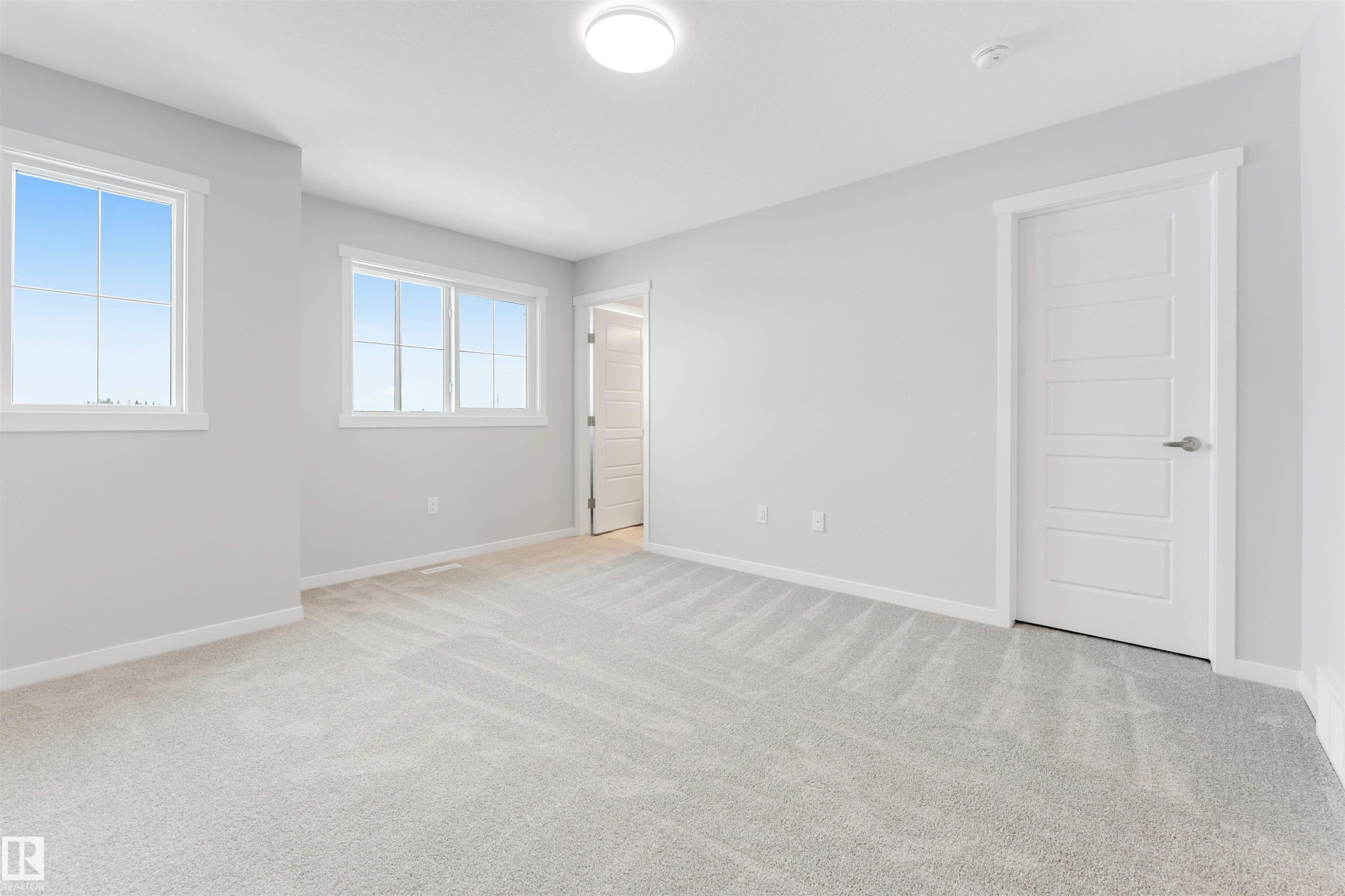 1027 Aster Boulevard, Edmonton, AB - Indoor Photo Showing Other Room