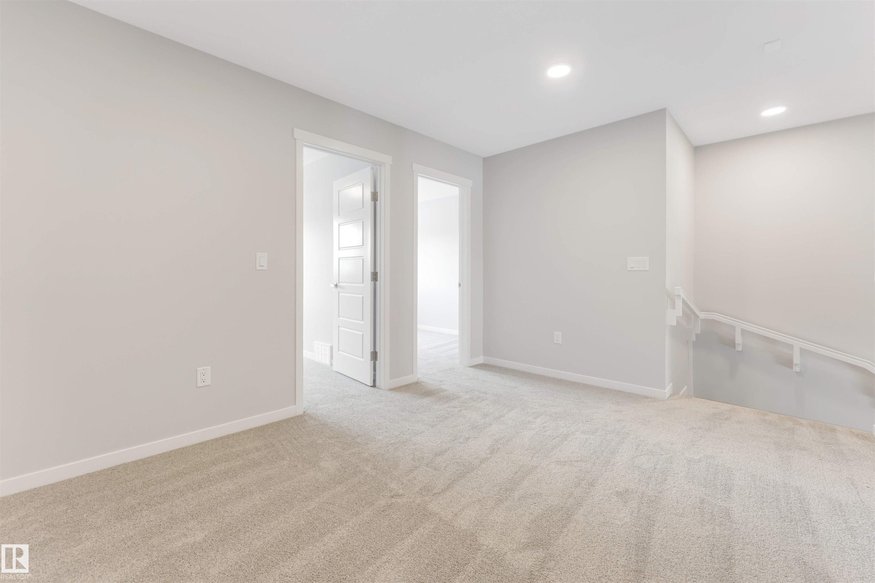 1027 Aster Boulevard, Edmonton, AB - Indoor Photo Showing Other Room