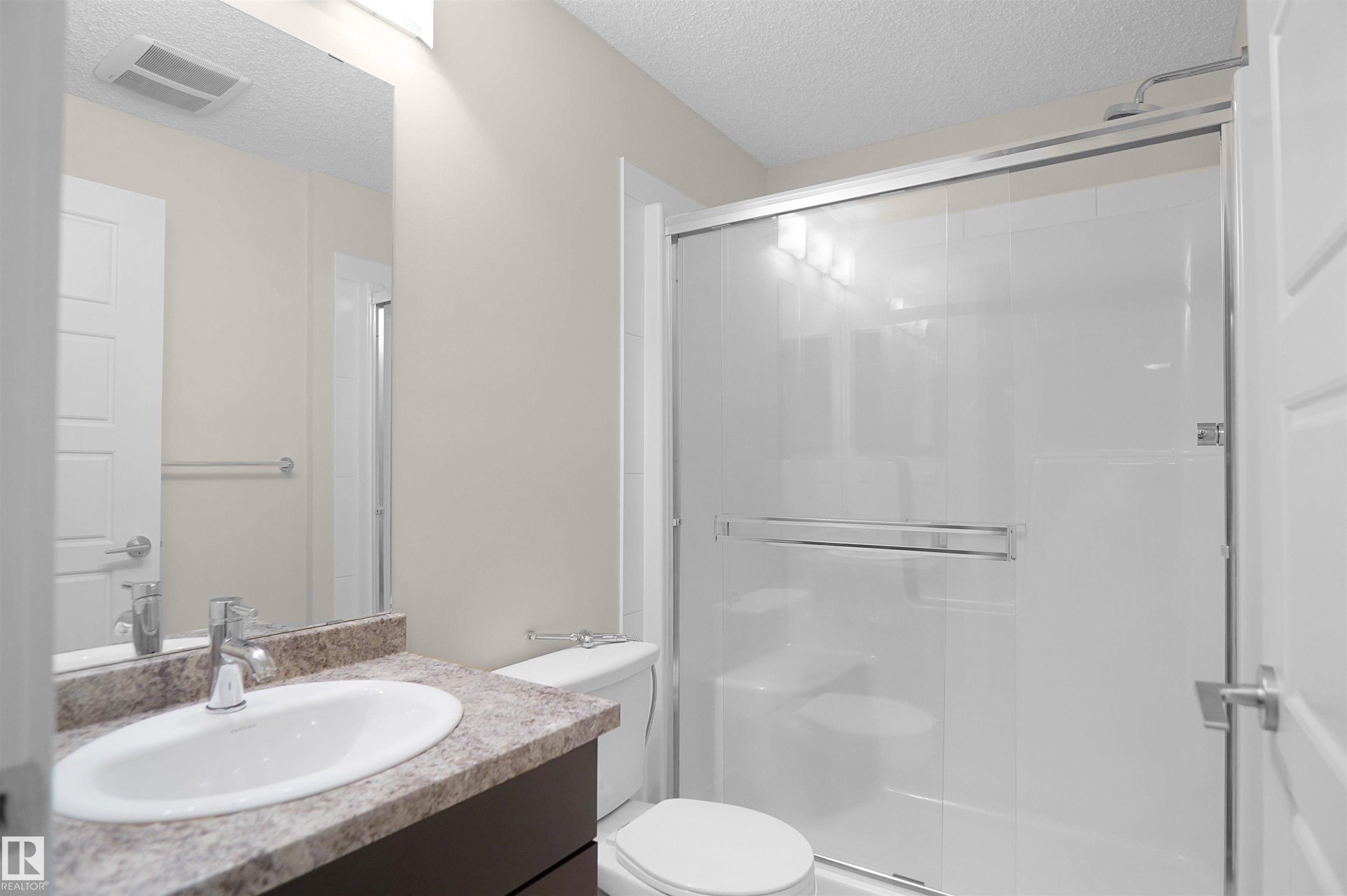 335 6076 Schonsee Way, Edmonton, AB - Indoor Photo Showing Bathroom