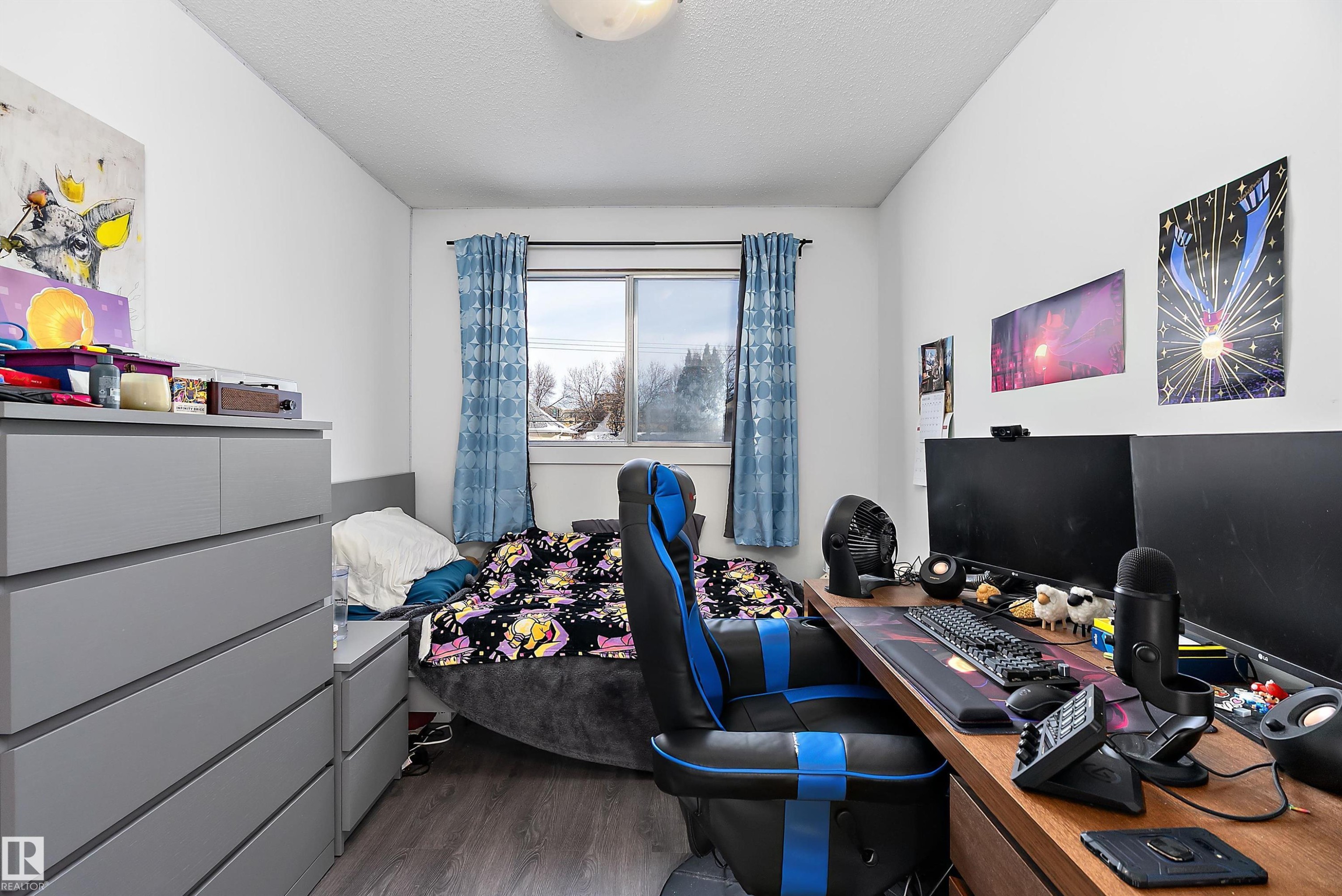 9326 80 Avenue, Edmonton, AB - Indoor Photo Showing Office