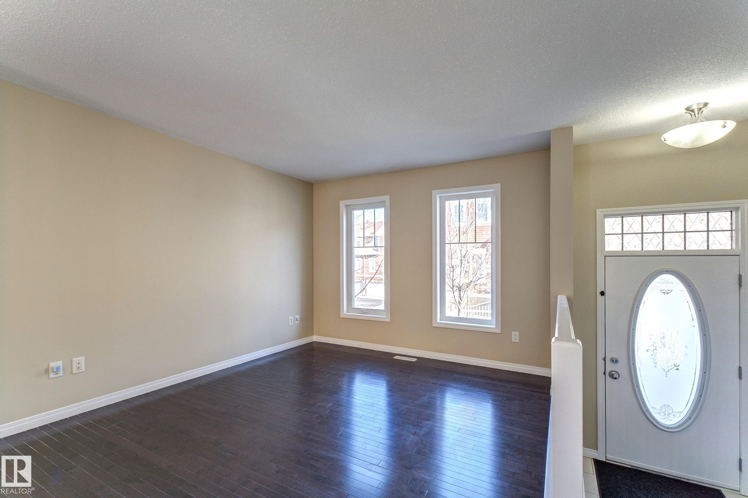 27 1623 Towne Centre Boulevard, Edmonton, AB - Indoor Photo Showing Other Room