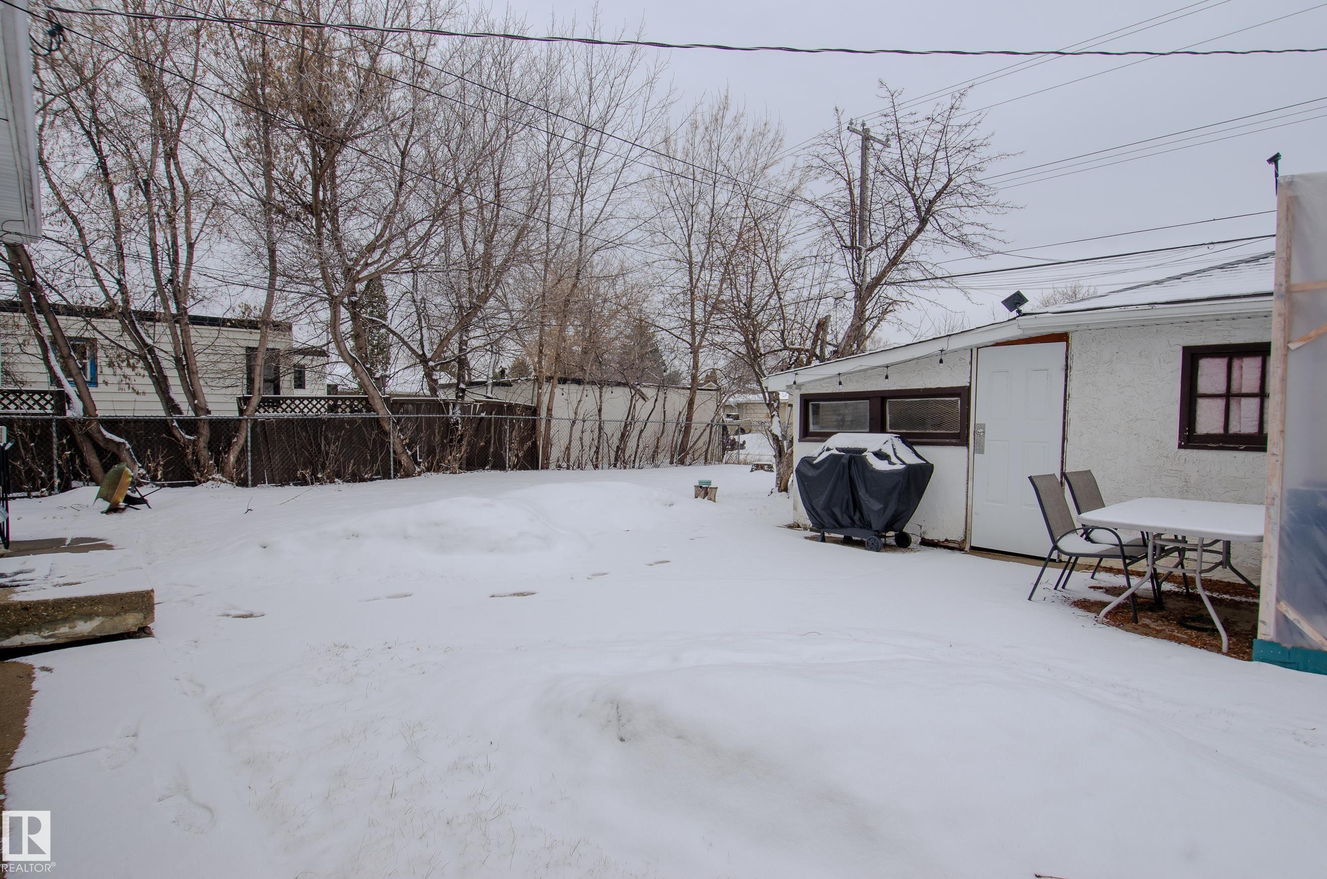 12904 90 Street, Edmonton, AB - Outdoor