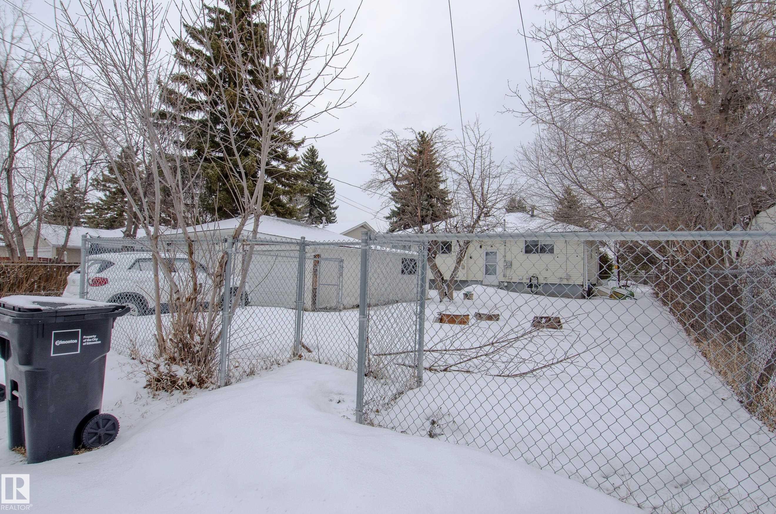 12904 90 Street, Edmonton, AB - Outdoor