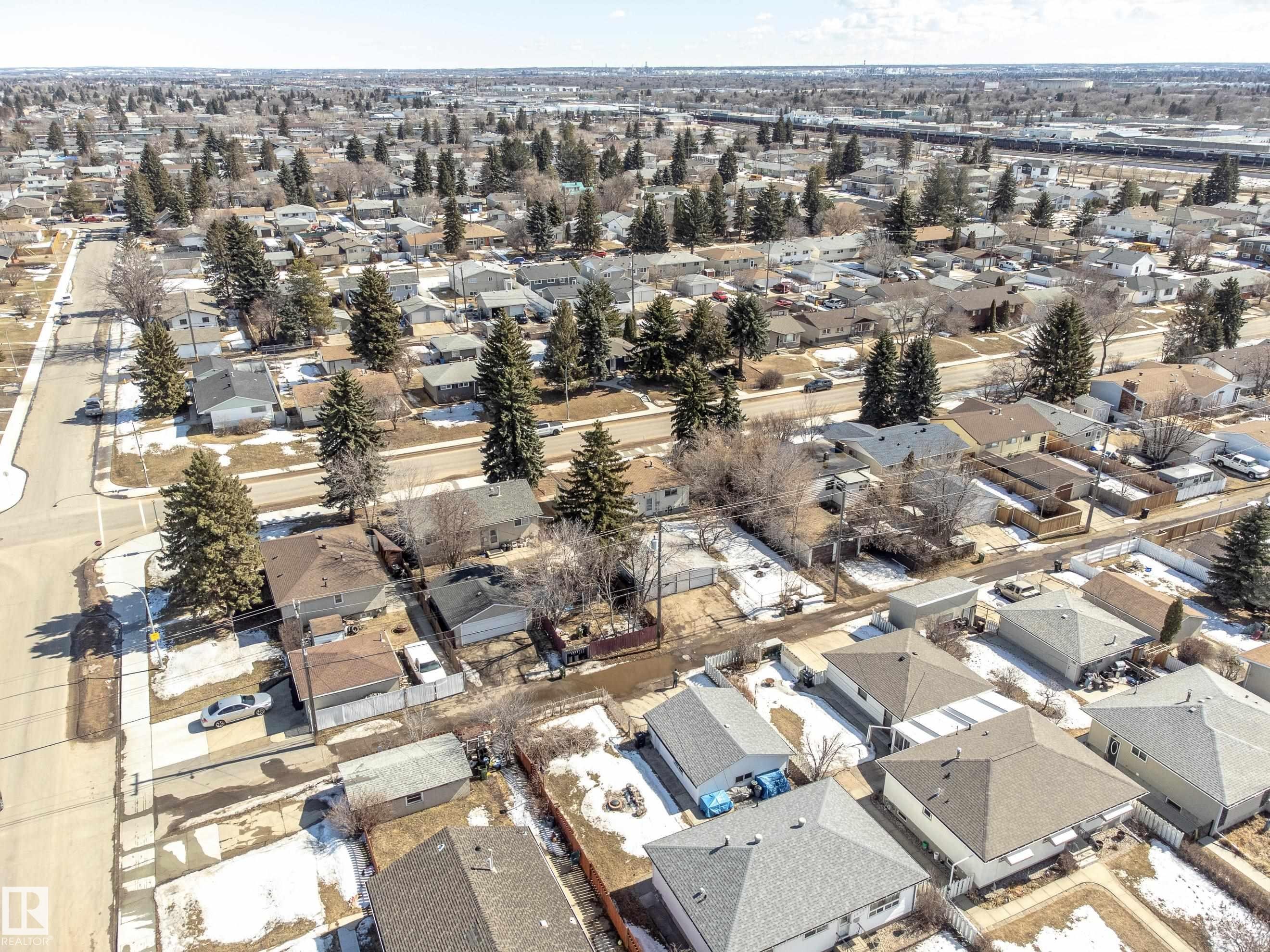12904 90 Street, Edmonton, AB - Outdoor With View
