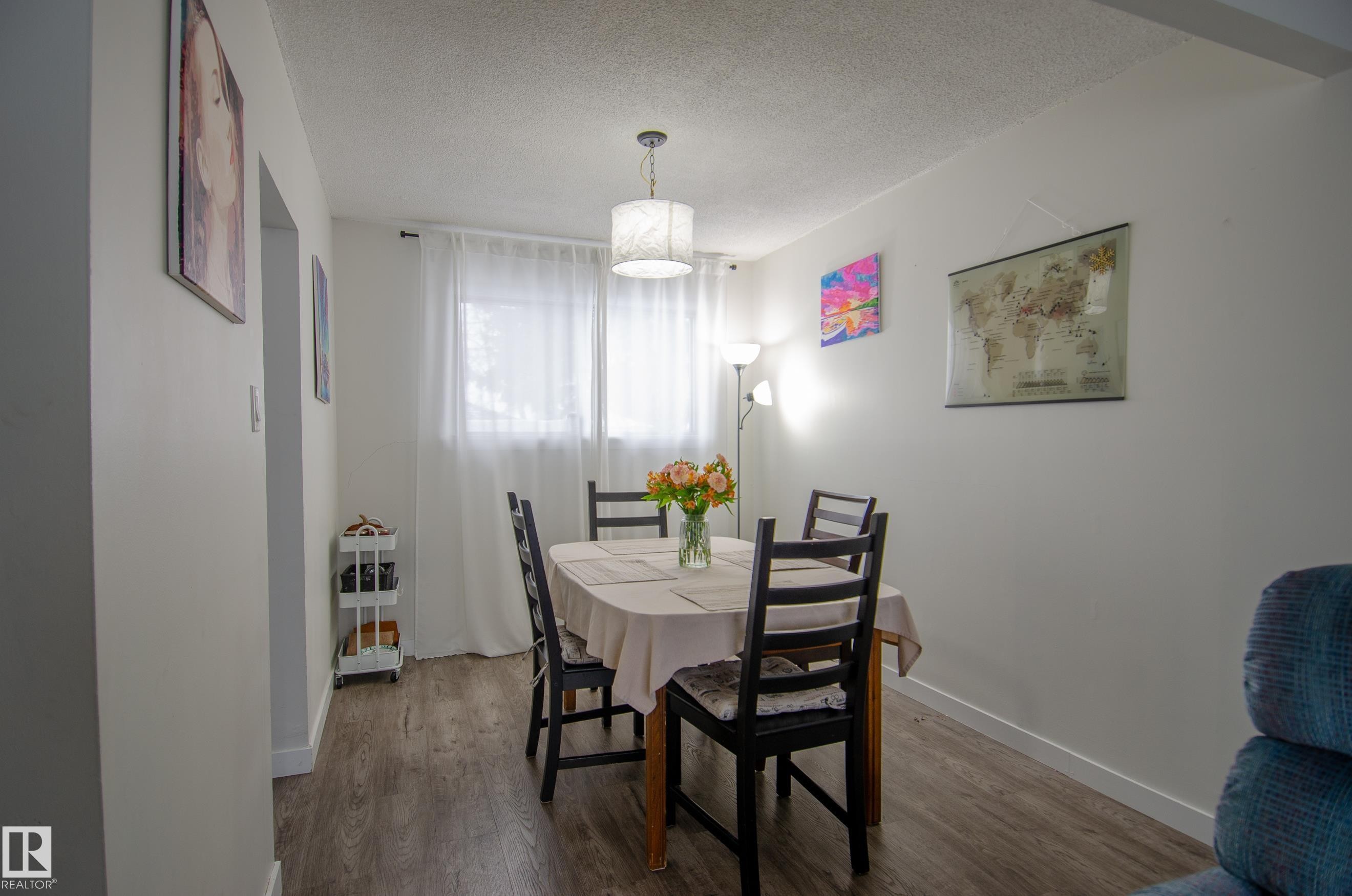12904 90 Street, Edmonton, AB - Indoor Photo Showing Dining Room