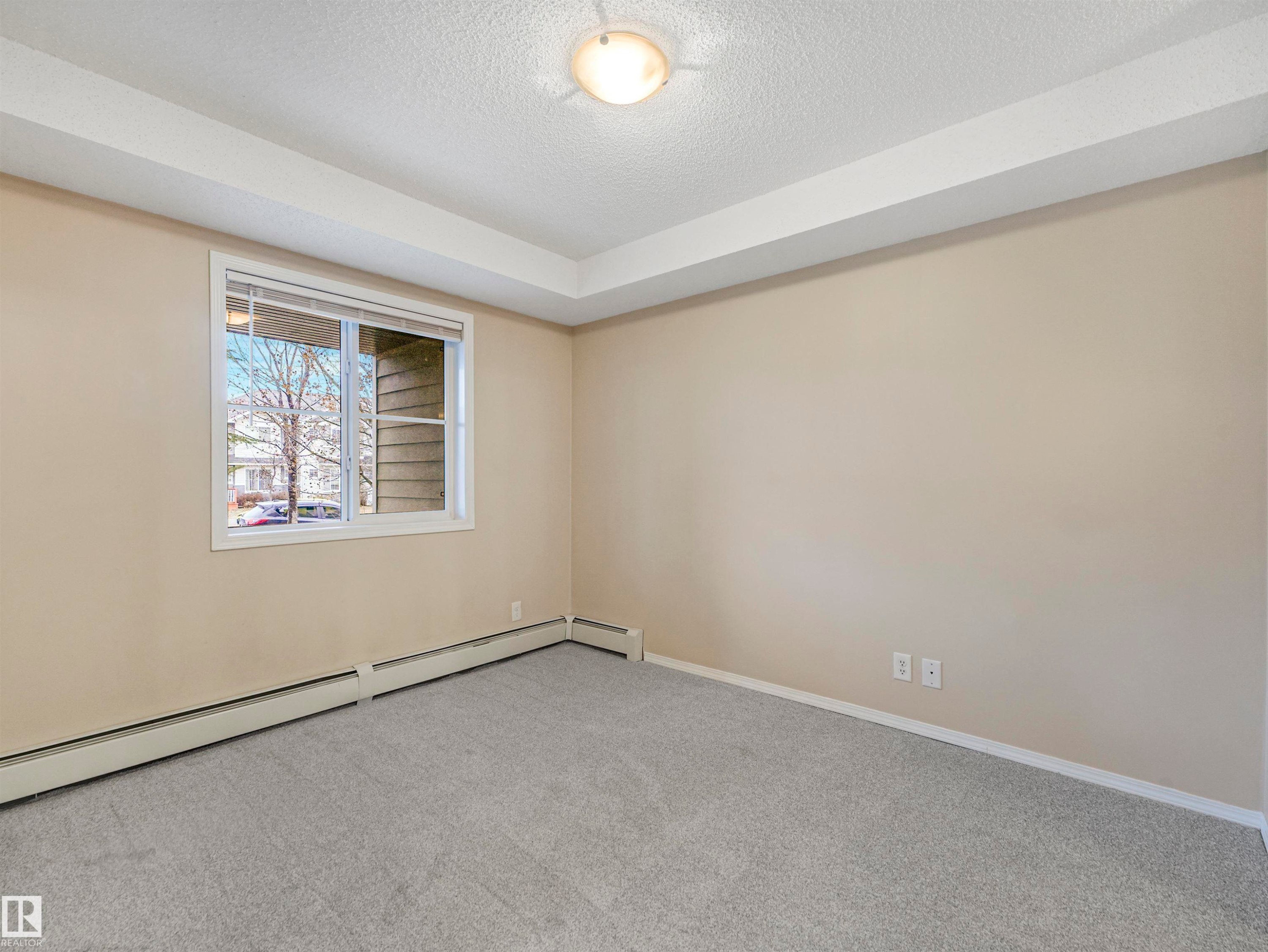 116 530 Watt Boulevard, Edmonton, AB - Indoor Photo Showing Other Room
