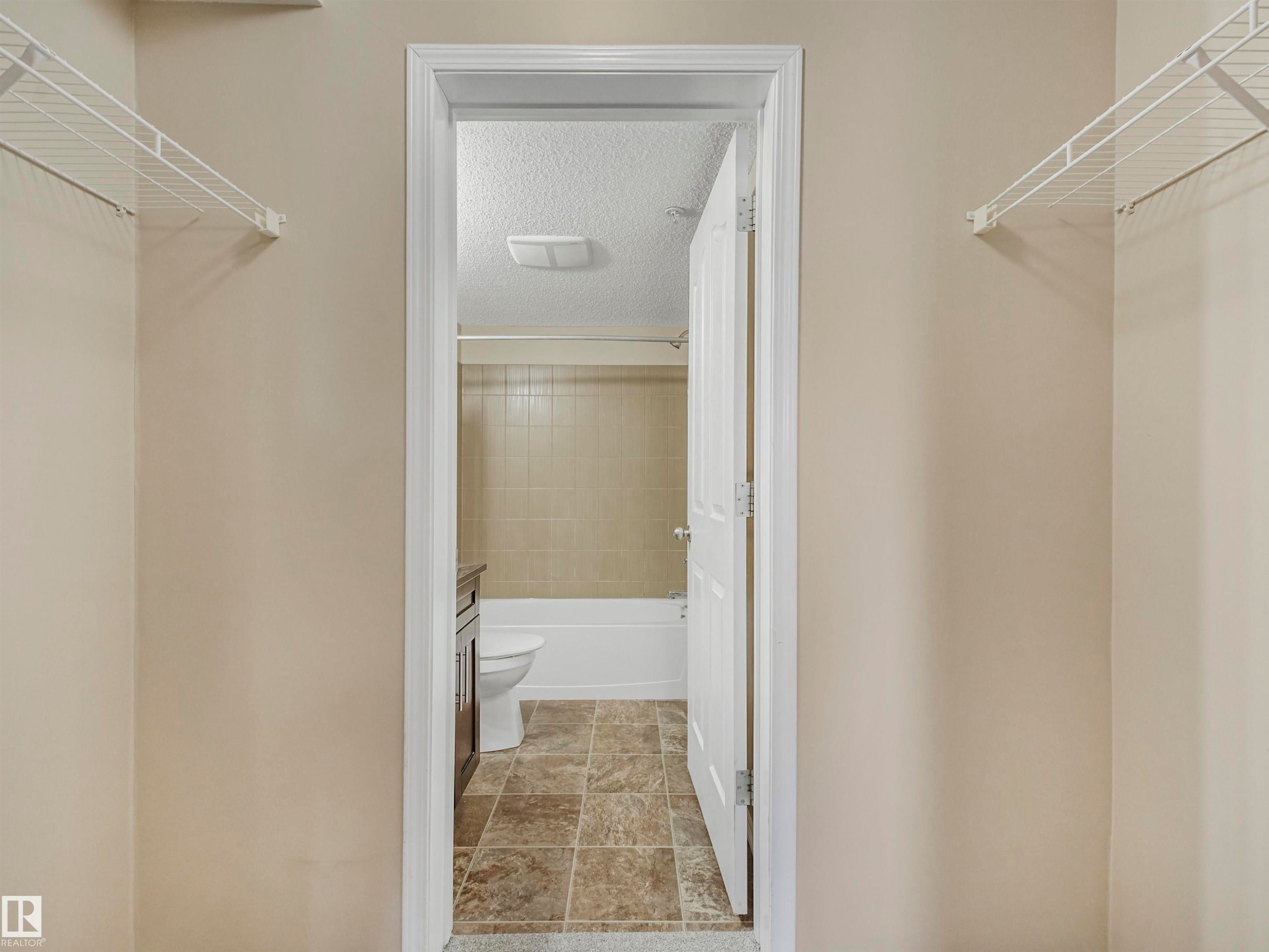 116 530 Watt Boulevard, Edmonton, AB - Indoor