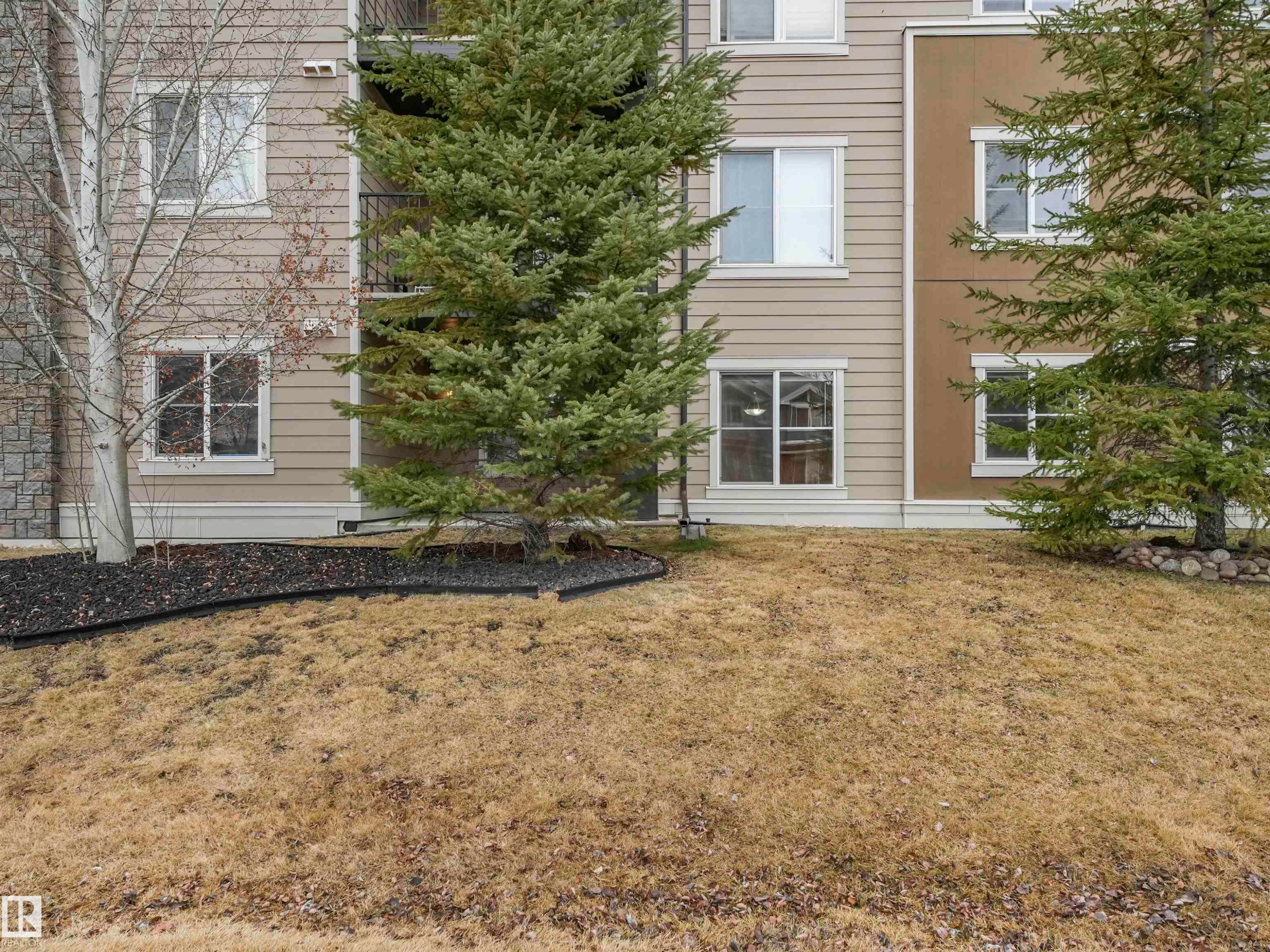 116 530 Watt Boulevard, Edmonton, AB - Outdoor