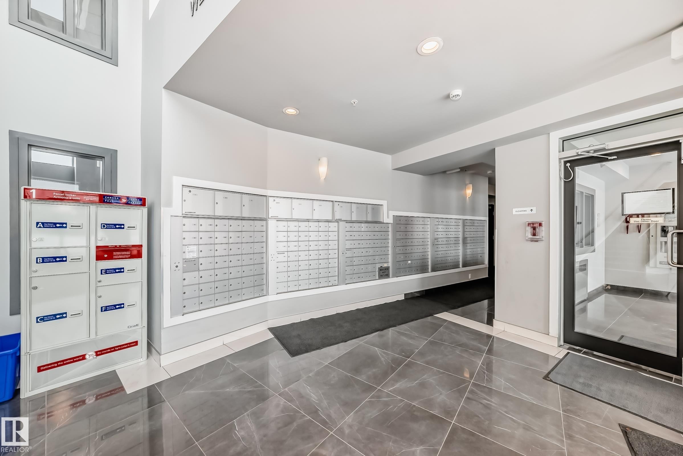 711 5151 Windermere Boulevard, Edmonton, AB - Indoor Photo Showing Other Room