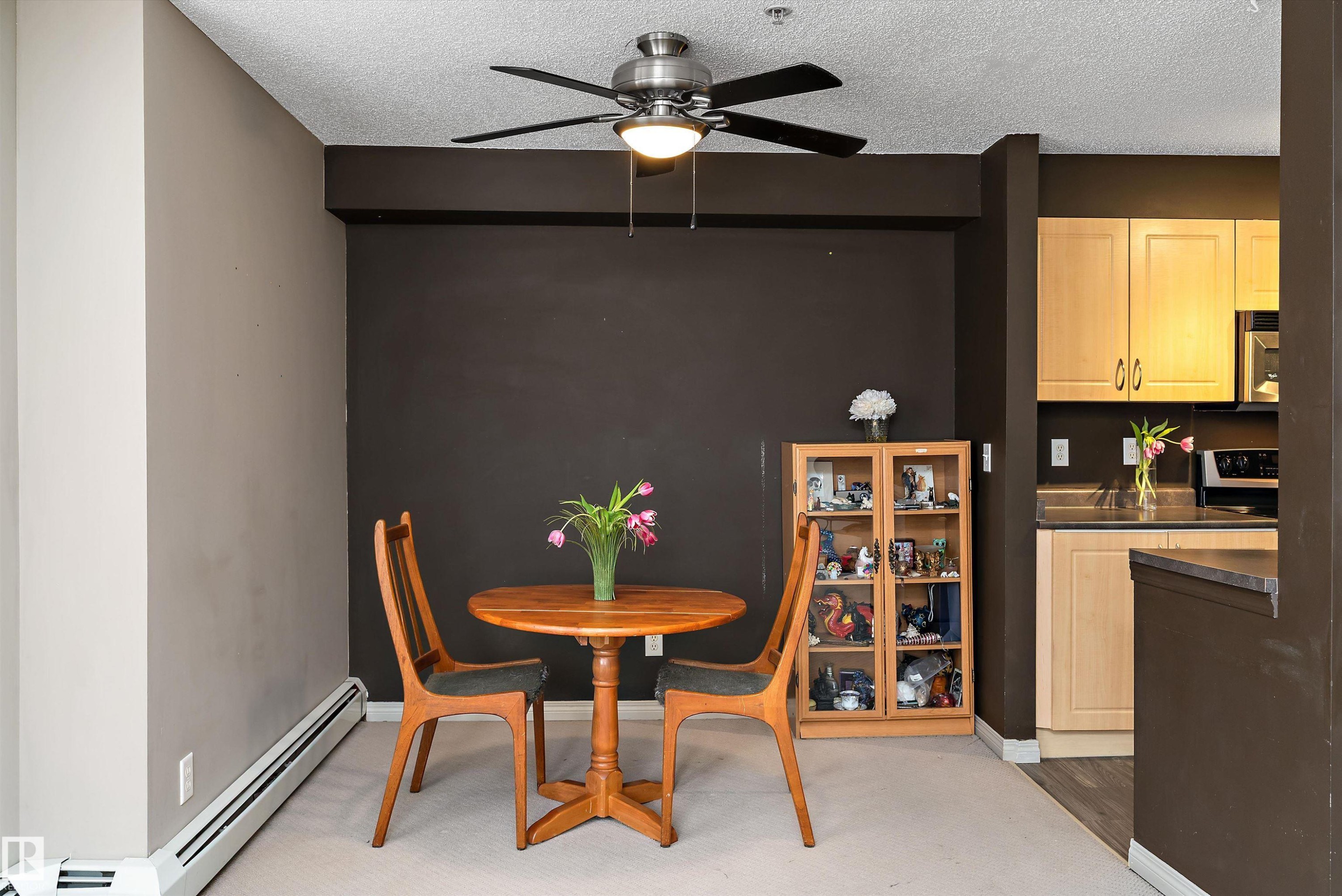 Edmonton, AB - Indoor