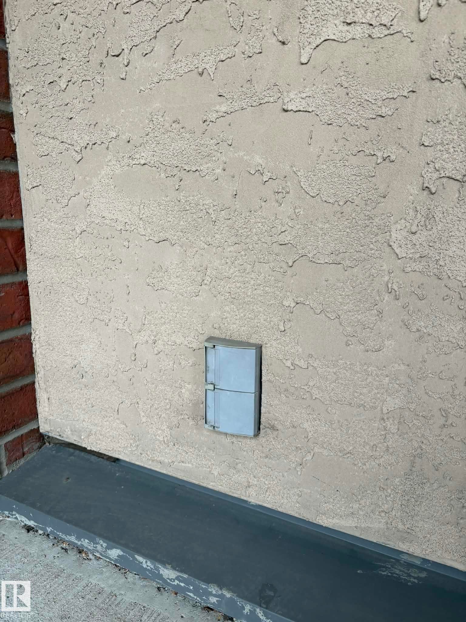 Edmonton, AB - Outdoor