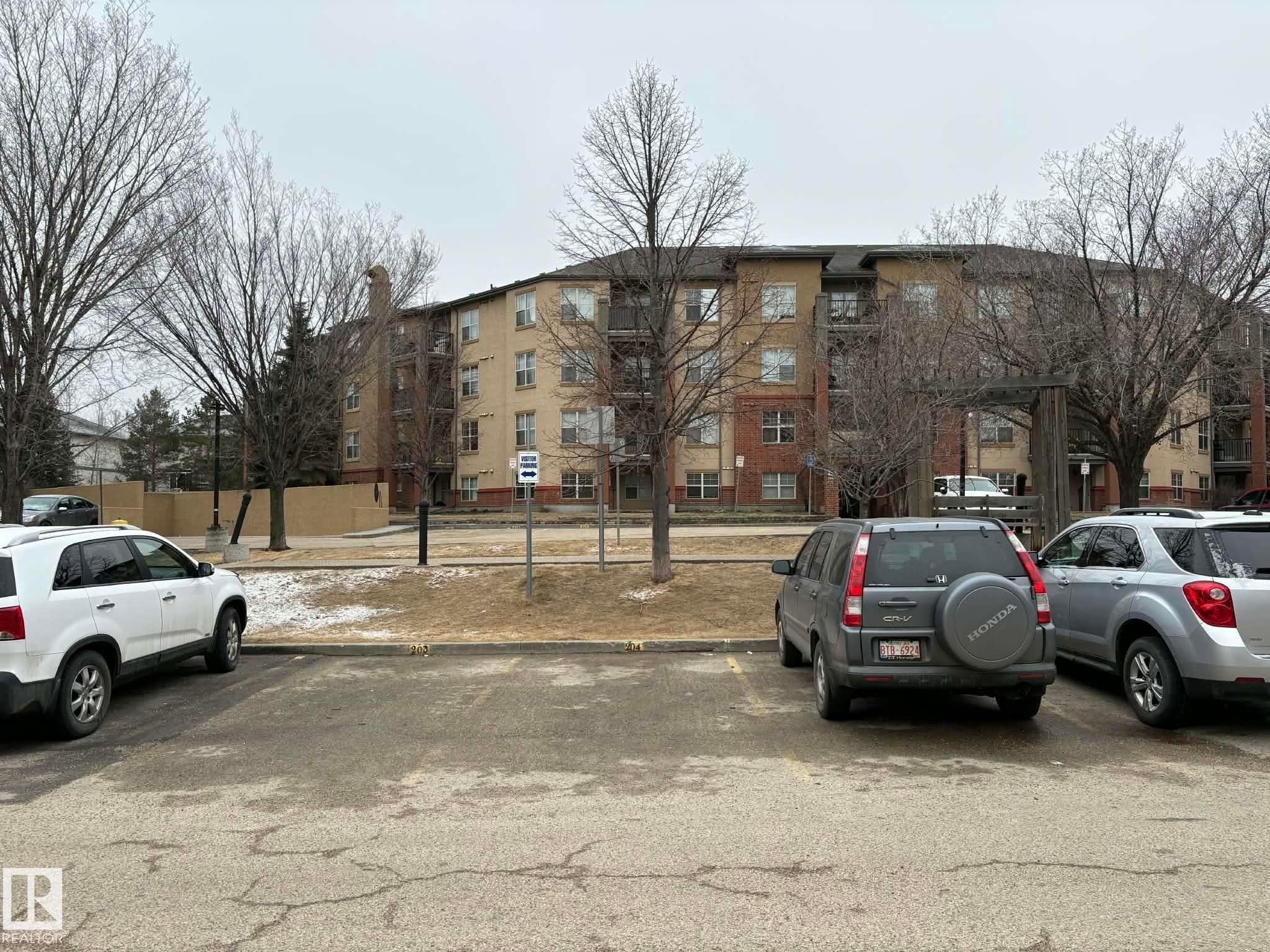 Guest parking - Edmonton, AB - Outdoor