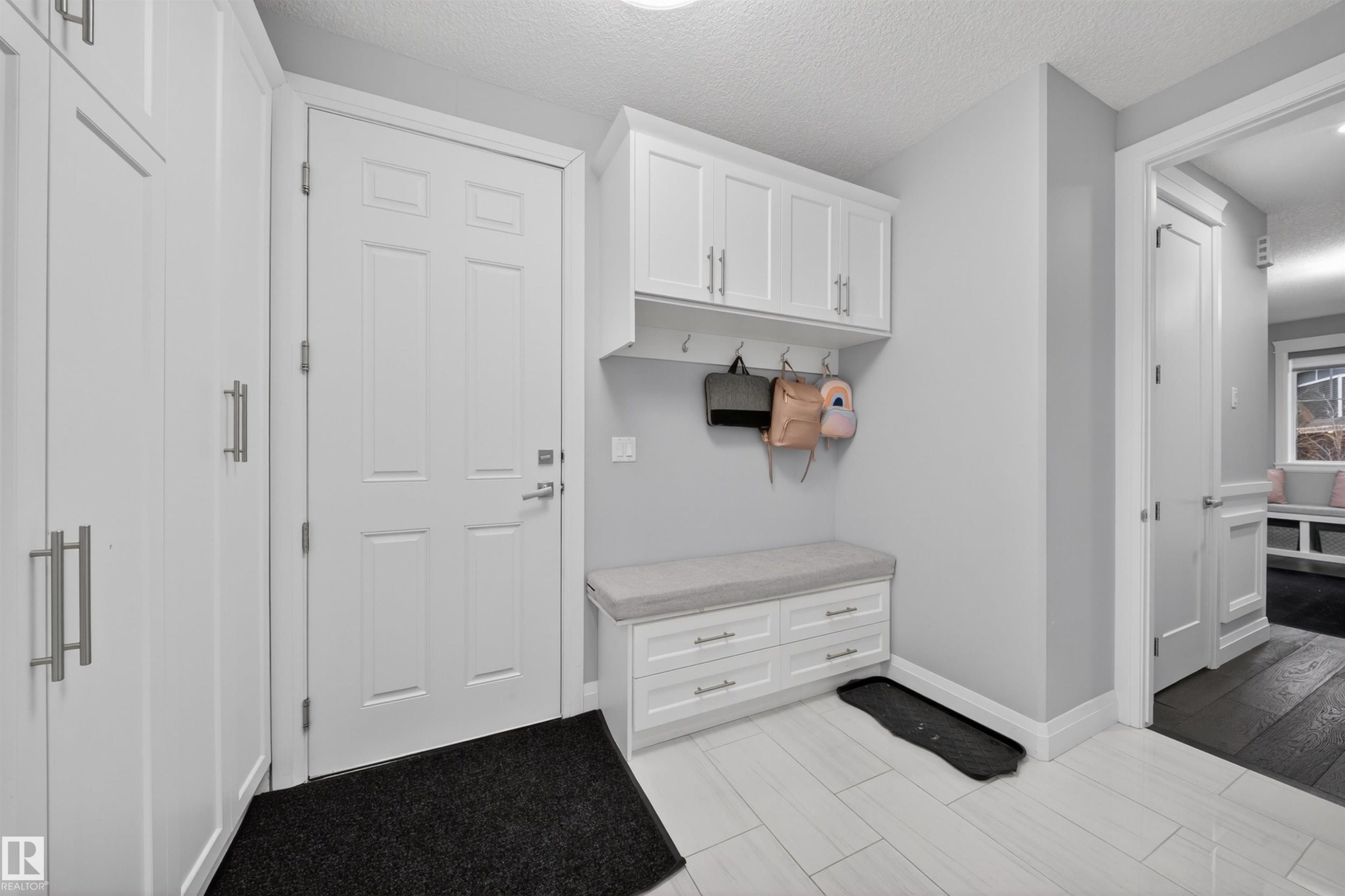 9037 24 Avenue, Edmonton, AB - Indoor Photo Showing Other Room