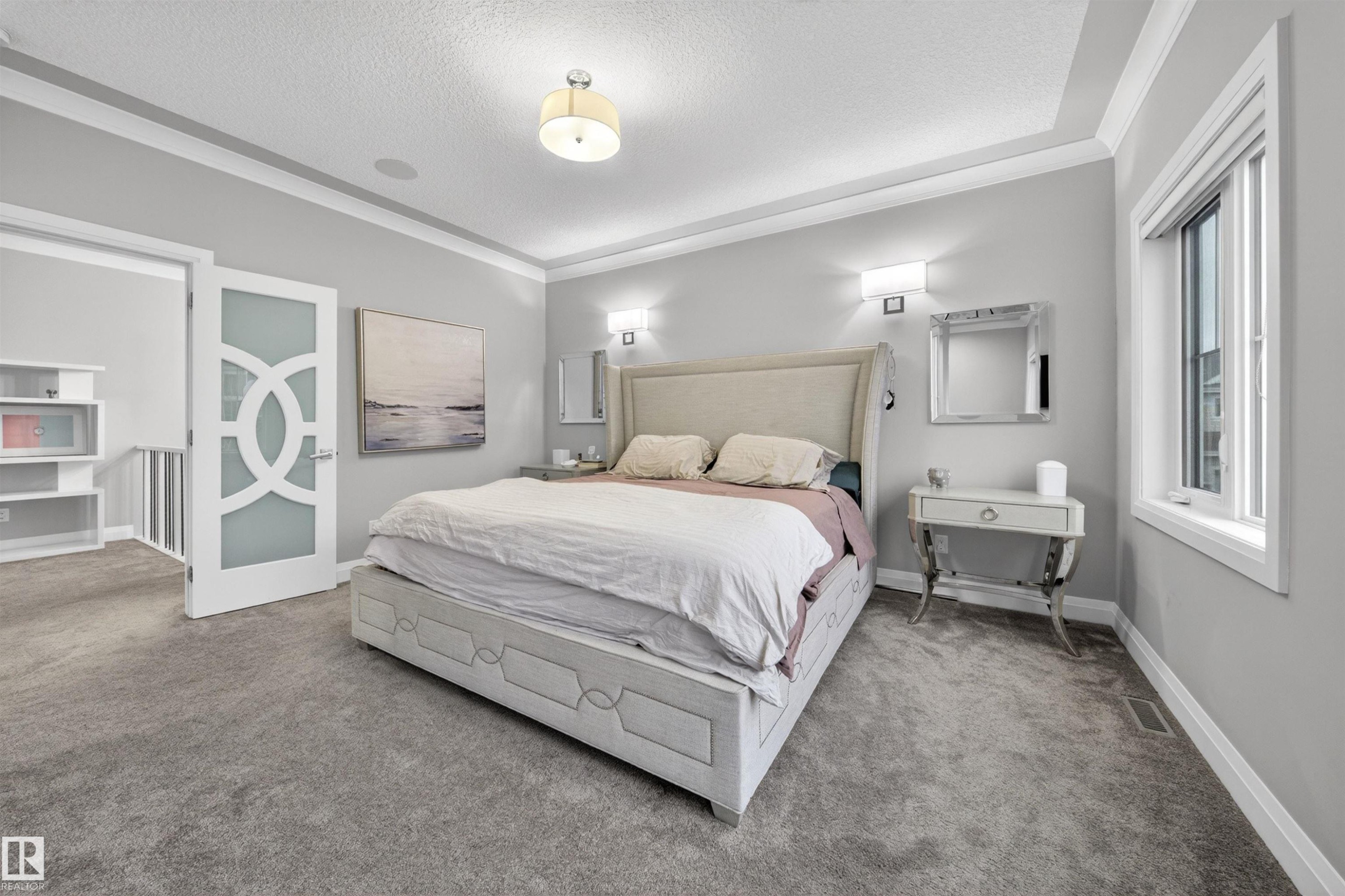 9037 24 Avenue, Edmonton, AB - Indoor Photo Showing Bedroom
