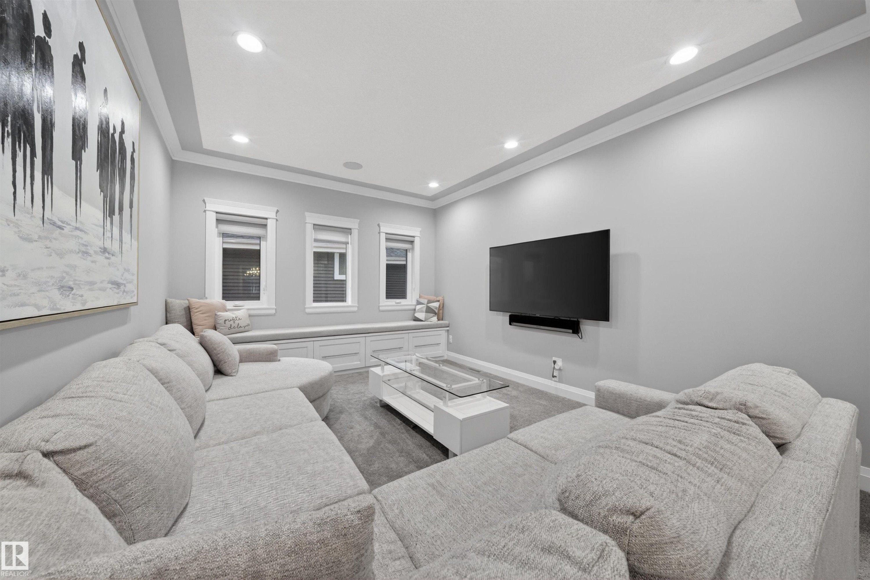 9037 24 Avenue, Edmonton, AB - Indoor
