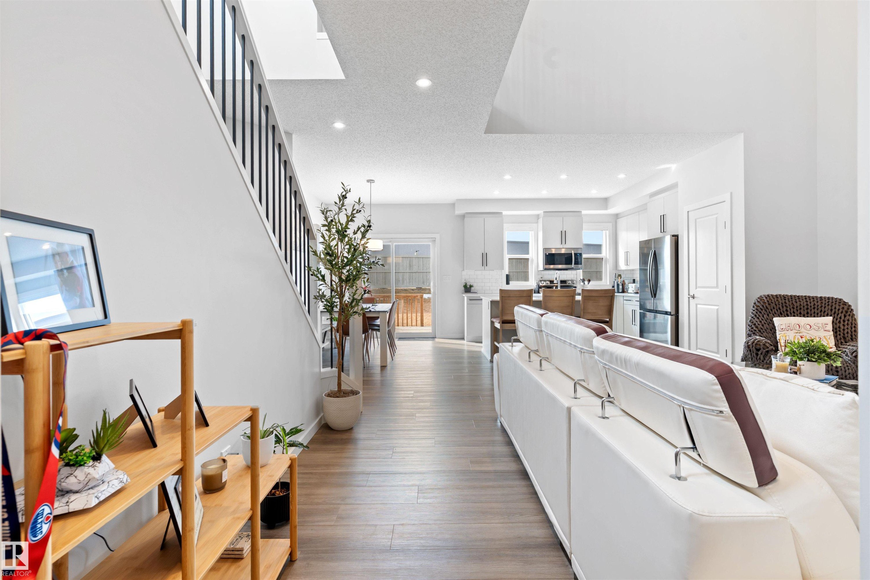 15 Gambel Loop, Spruce Grove, AB - Indoor