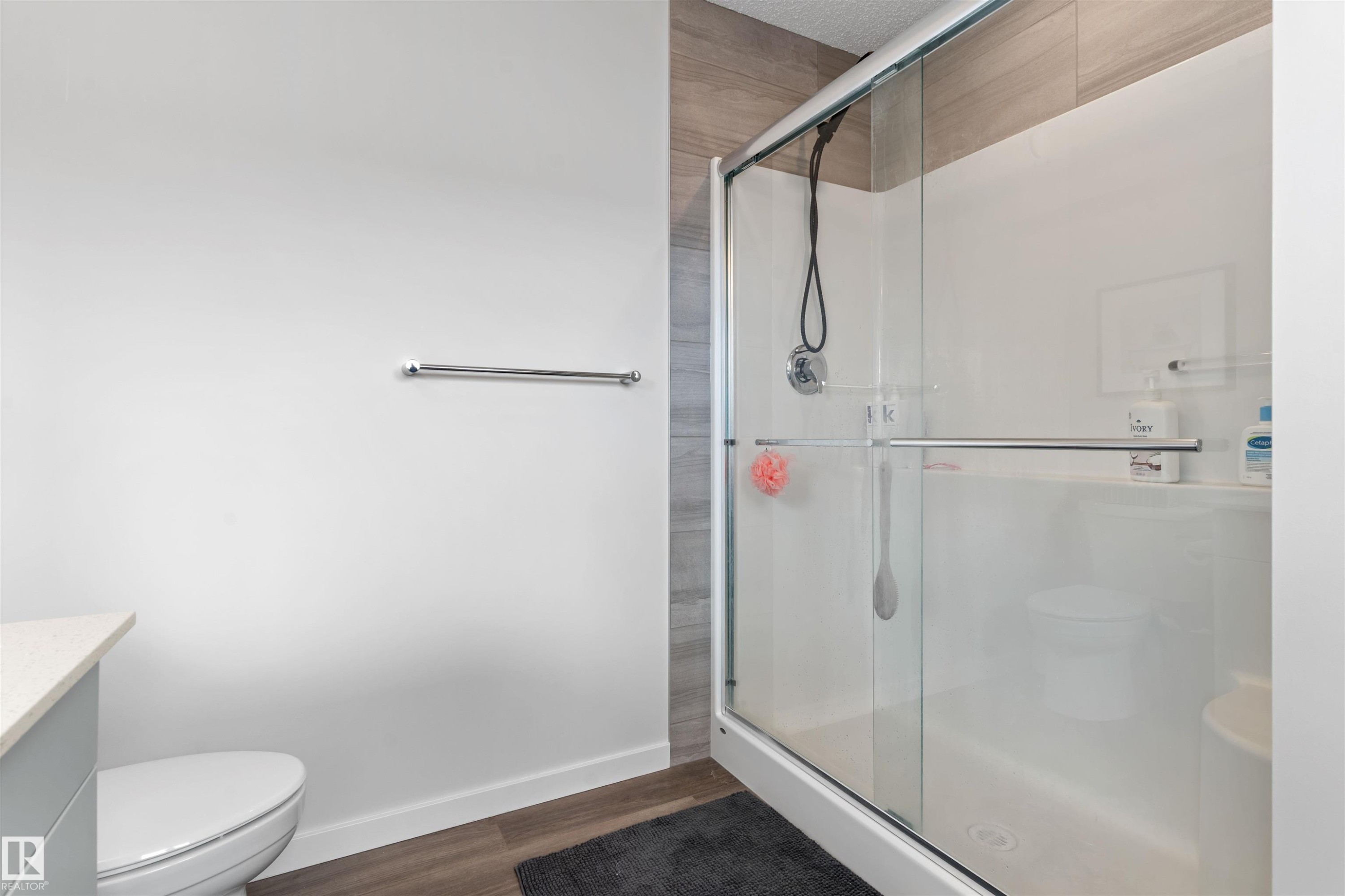 15 Gambel Loop, Spruce Grove, AB - Indoor Photo Showing Bathroom