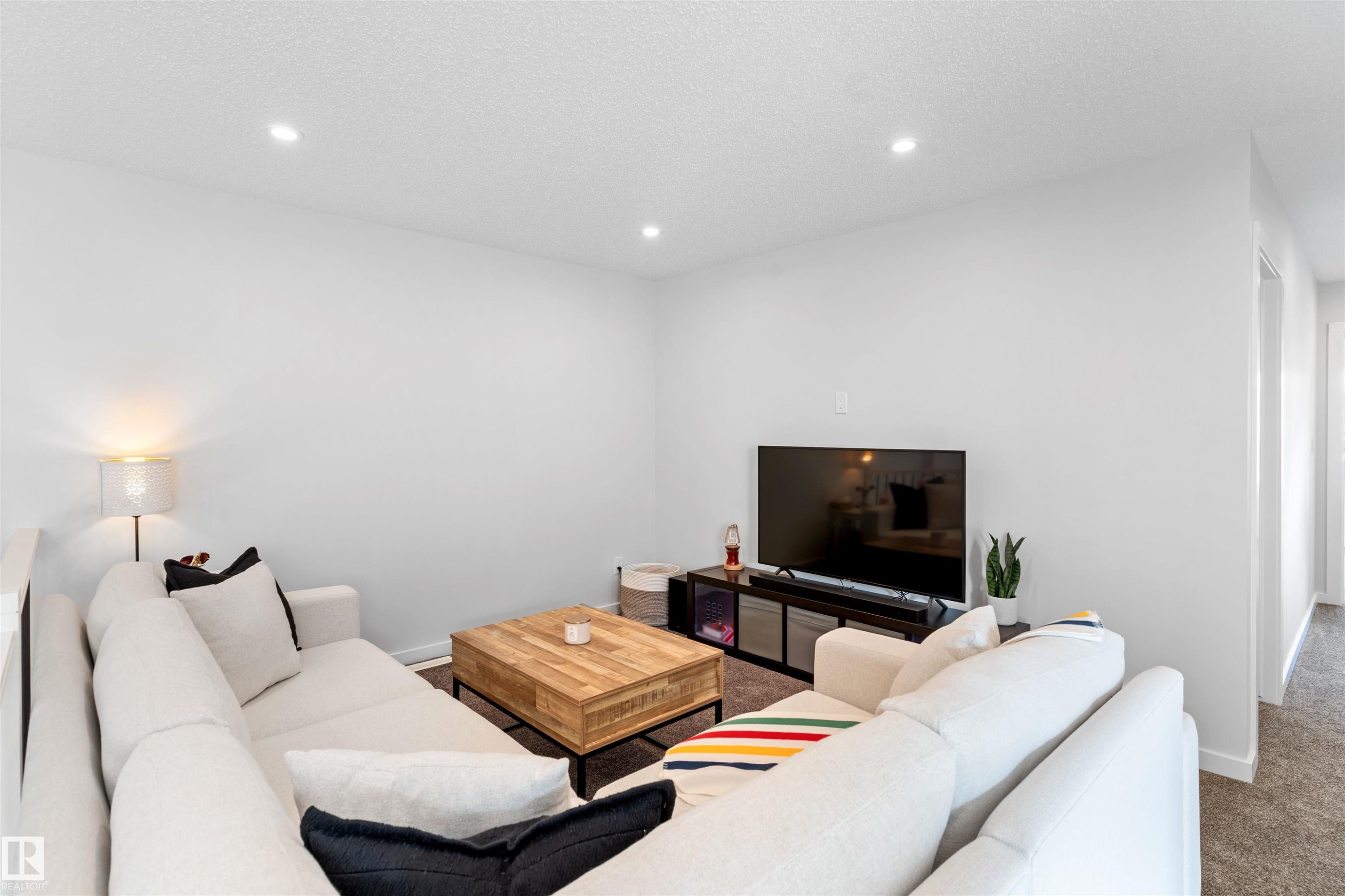 15 Gambel Loop, Spruce Grove, AB - Indoor Photo Showing Living Room