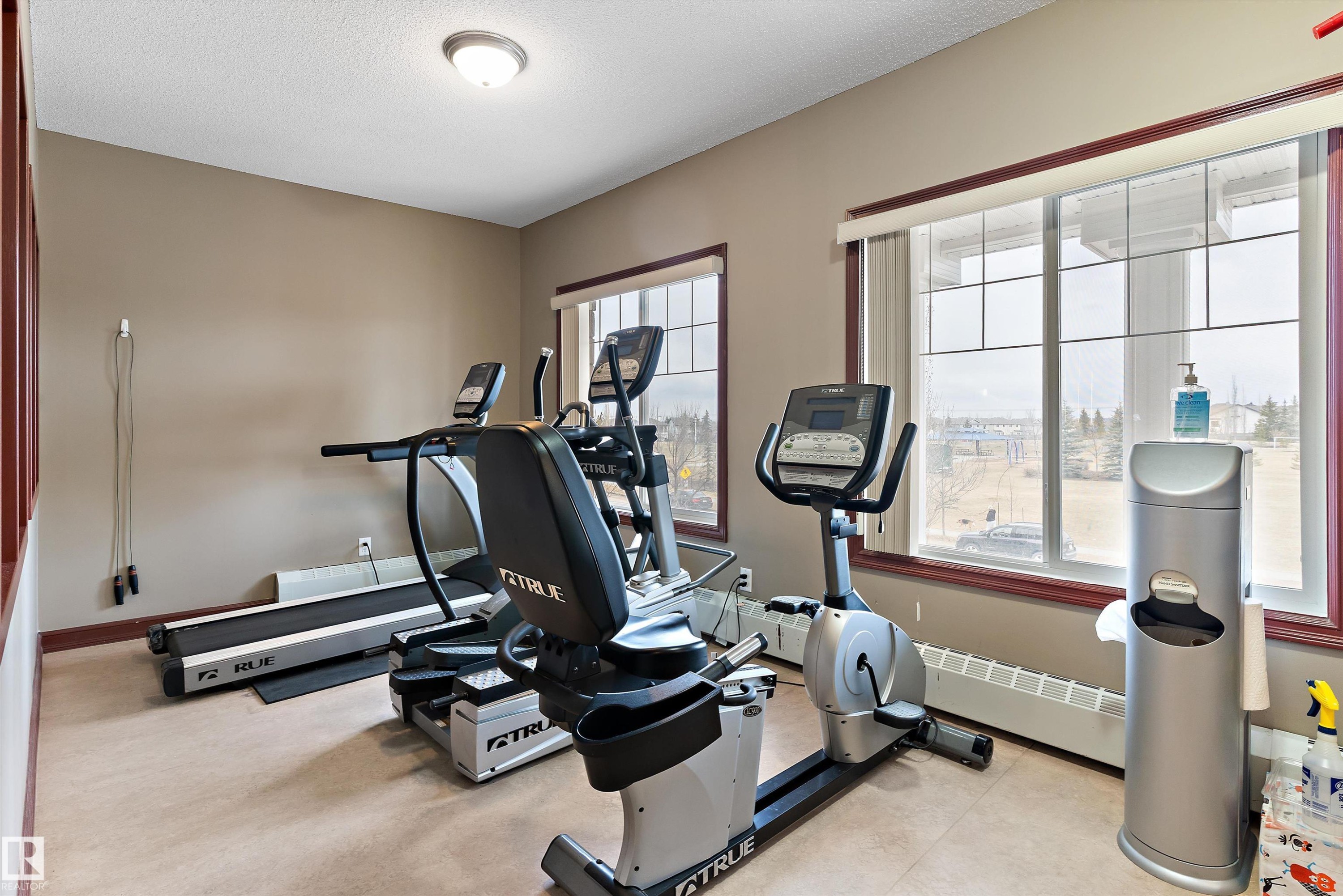 213 263 Macewan Road, Edmonton, AB - Indoor Photo Showing Gym Room