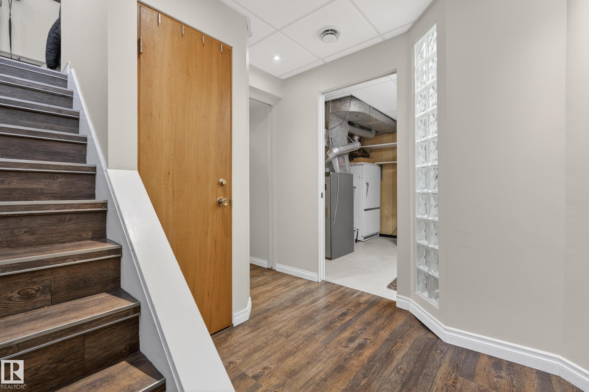 10328 76 Street, Edmonton, AB - Indoor Photo Showing Other Room