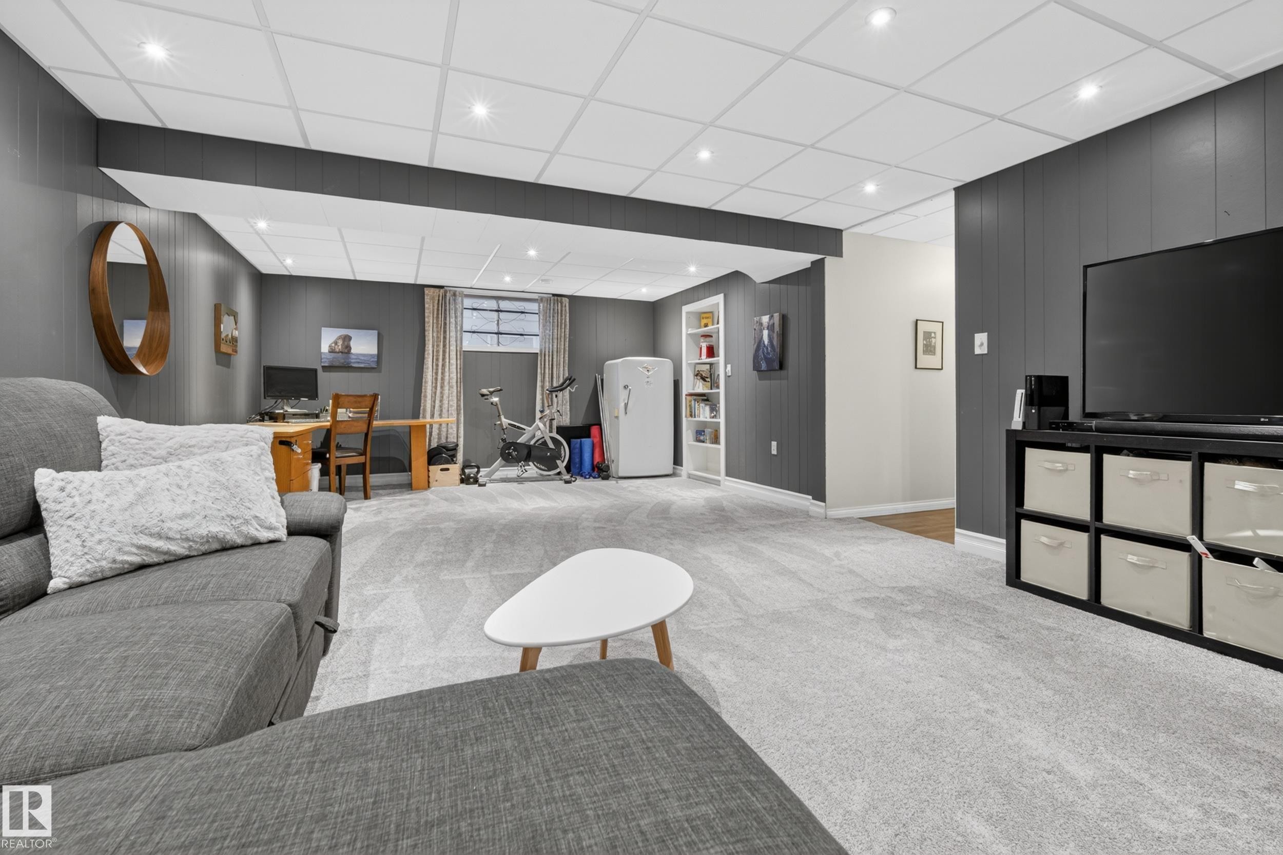 10328 76 Street, Edmonton, AB - Indoor