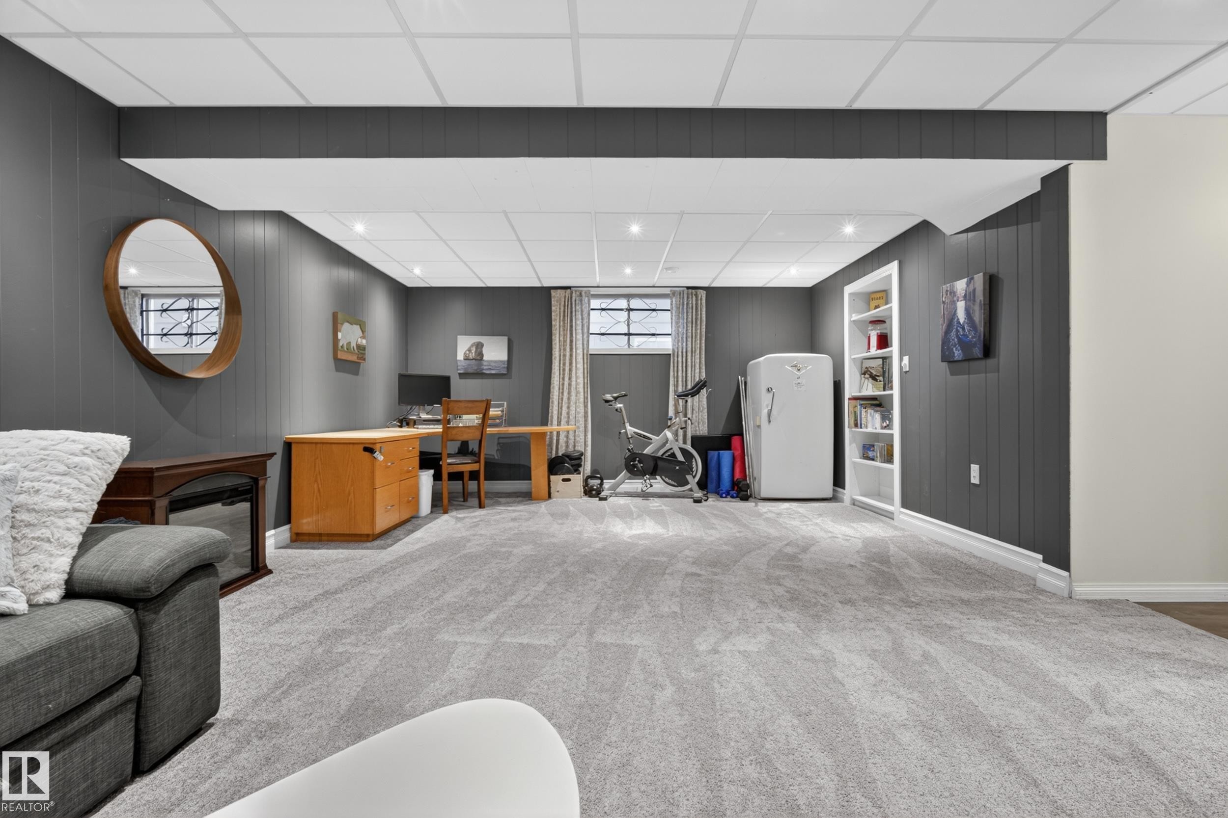 10328 76 Street, Edmonton, AB - Indoor