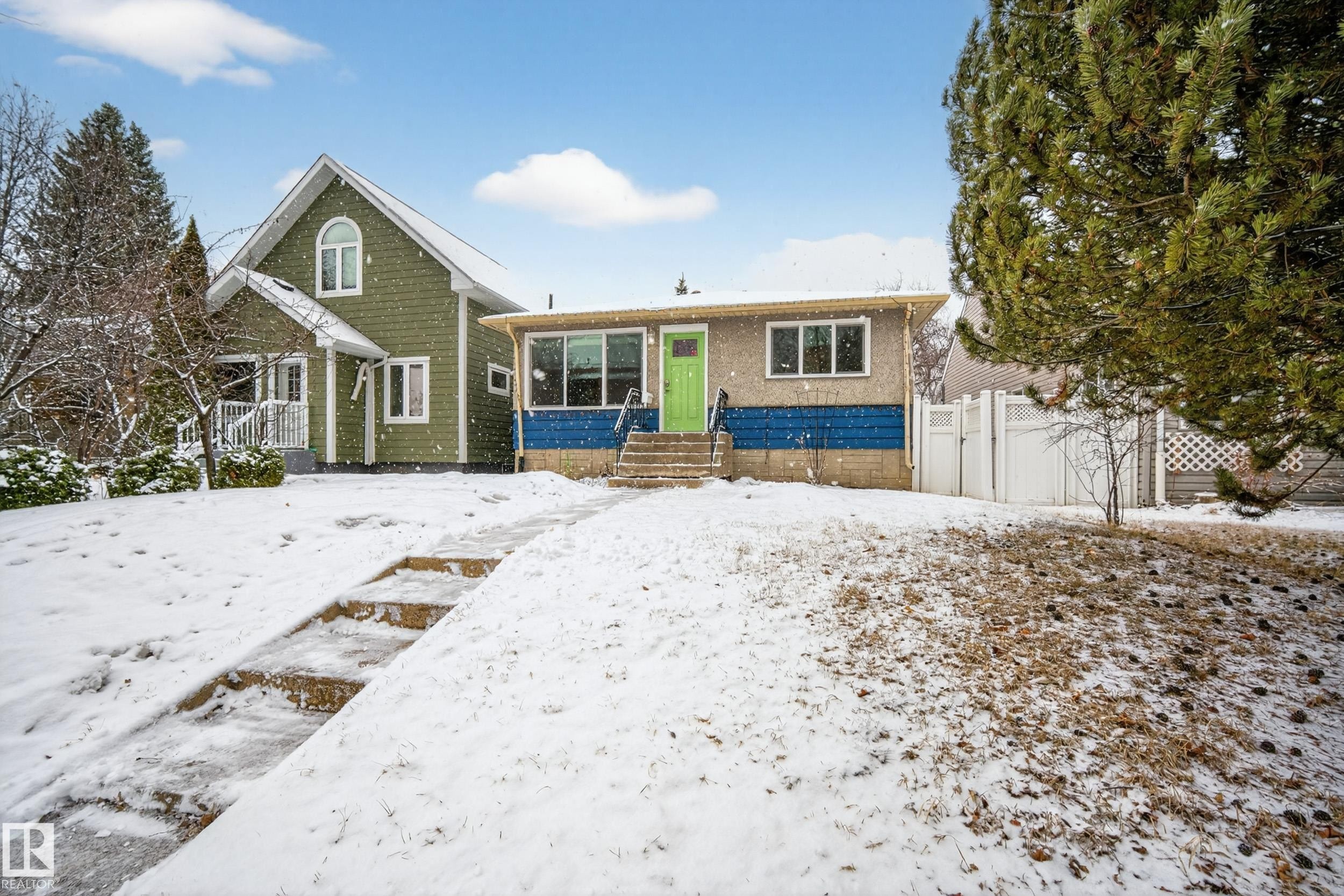 10328 76 Street, Edmonton, AB - Outdoor