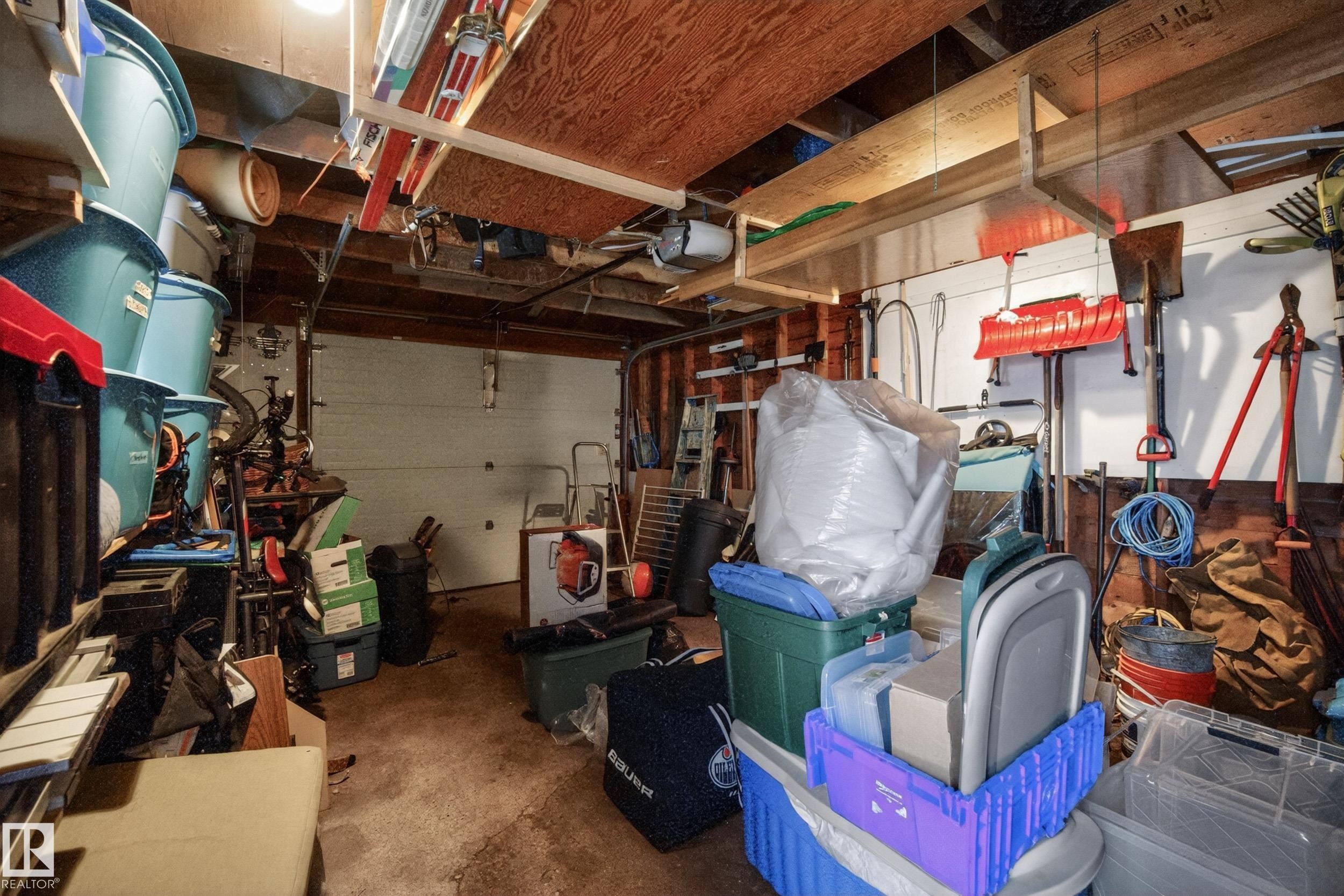 10328 76 Street, Edmonton, AB - Indoor