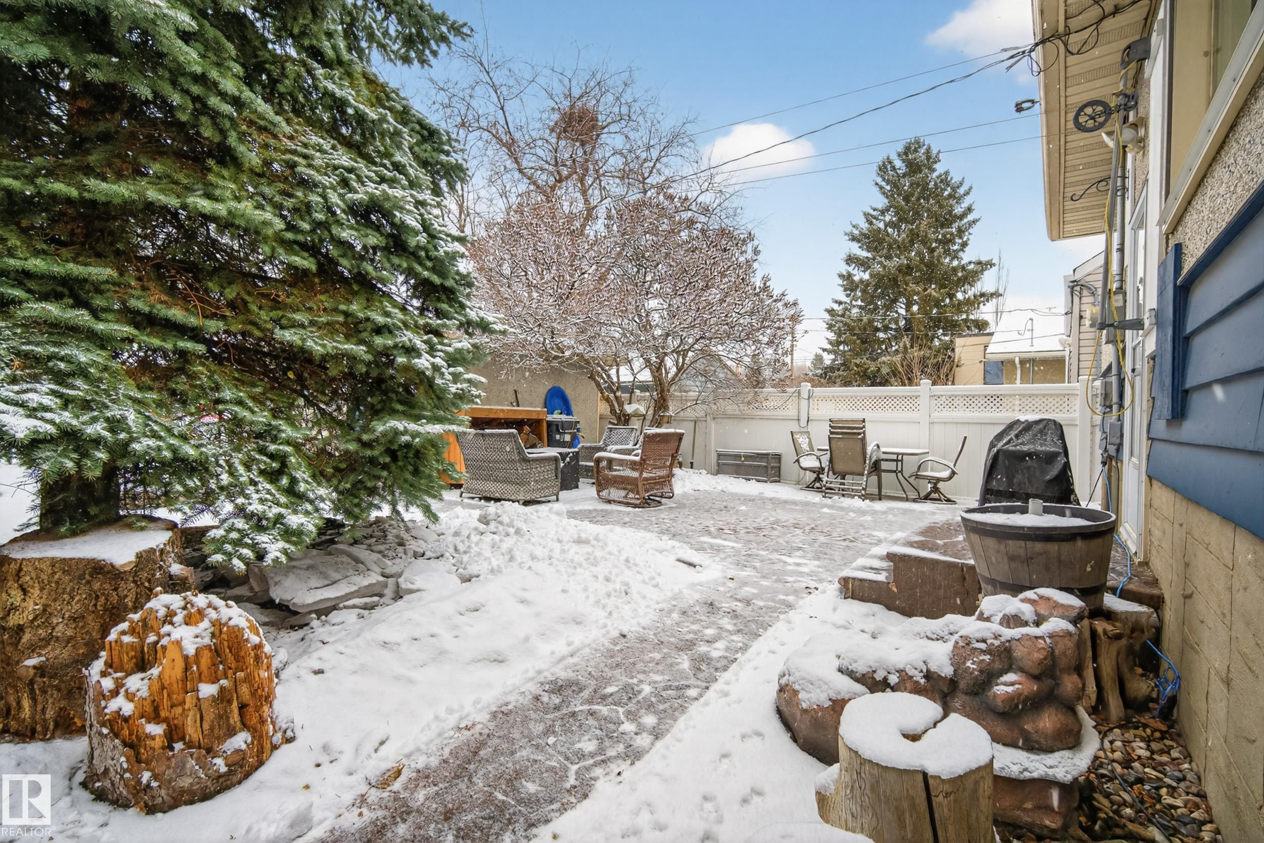 10328 76 Street, Edmonton, AB - Outdoor