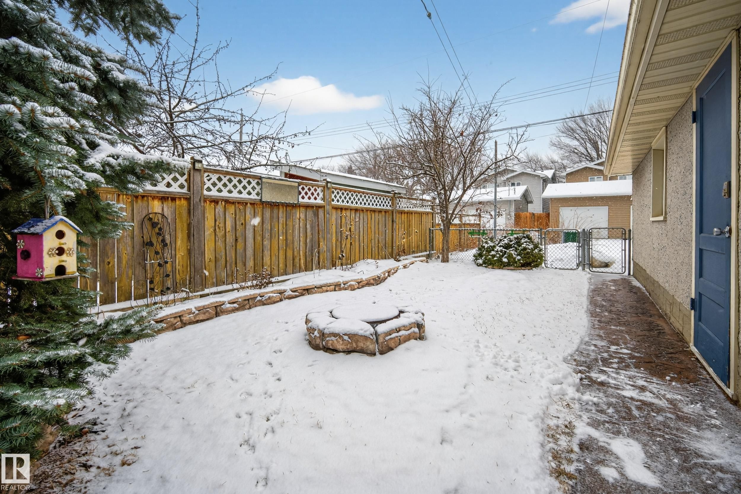 10328 76 Street, Edmonton, AB - Outdoor