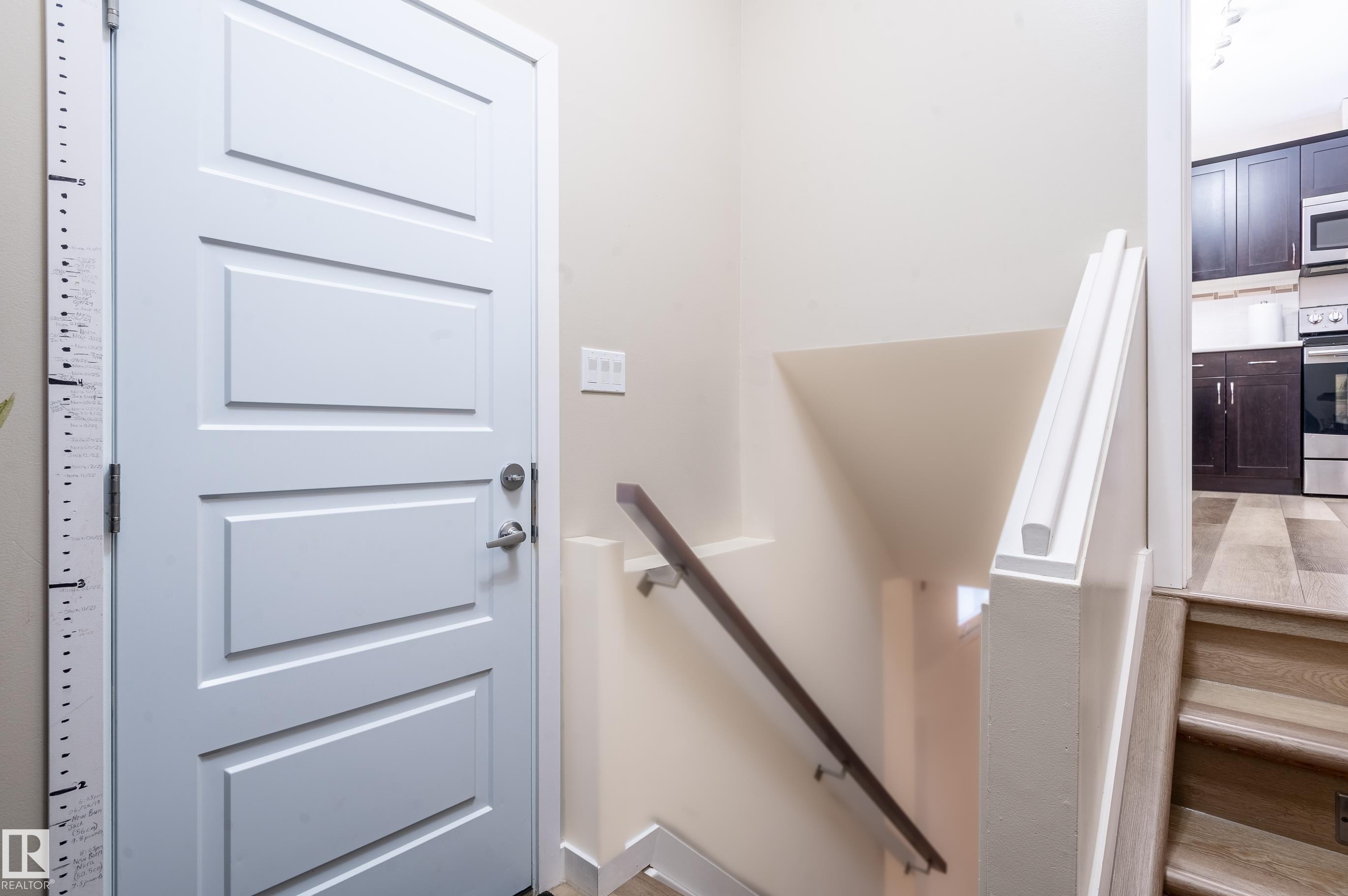 10 Glenhaven Crescent, St. Albert, AB - Indoor Photo Showing Other Room