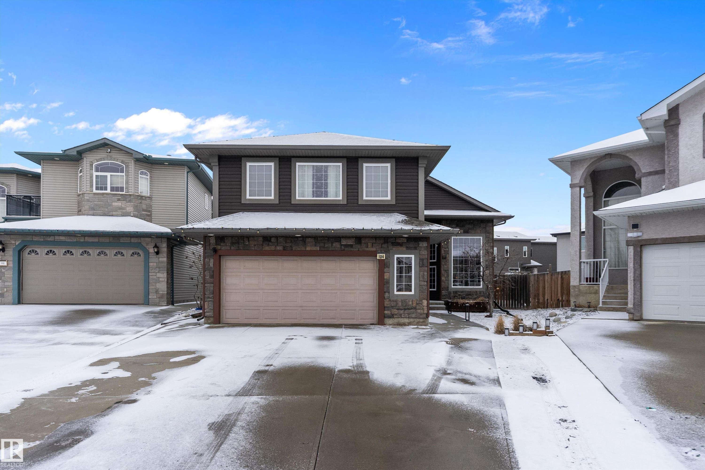 134 Fraser Way, Edmonton, AB - Outdoor With Facade