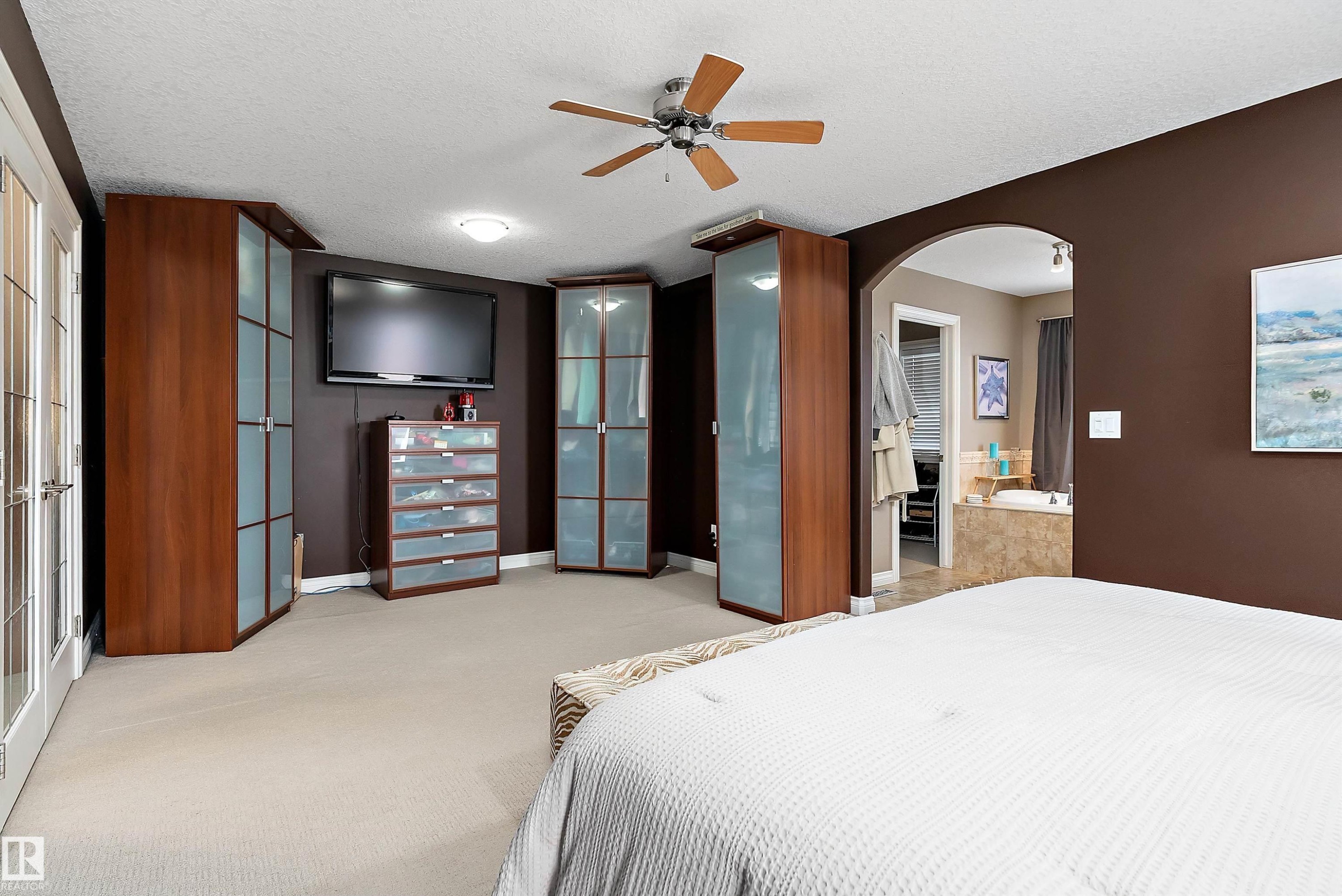 134 Fraser Way, Edmonton, AB - Indoor Photo Showing Bedroom