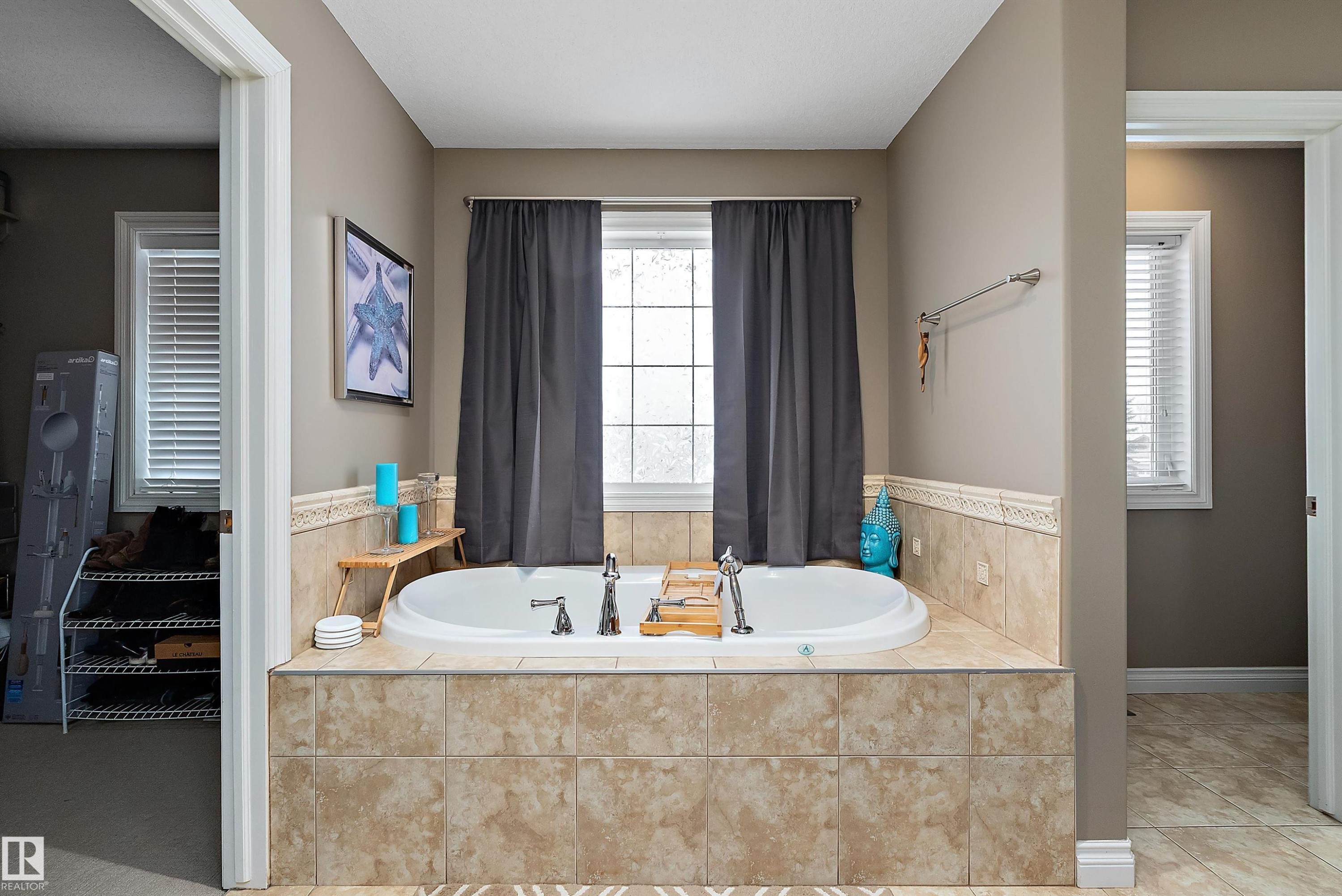 134 Fraser Way, Edmonton, AB - Indoor Photo Showing Bathroom