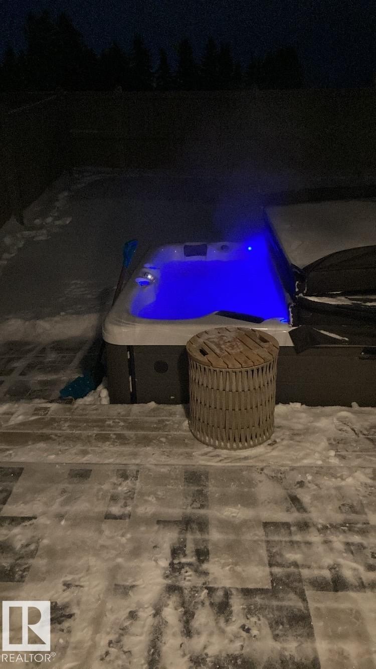 7173 Cardinal Way, Edmonton, AB -