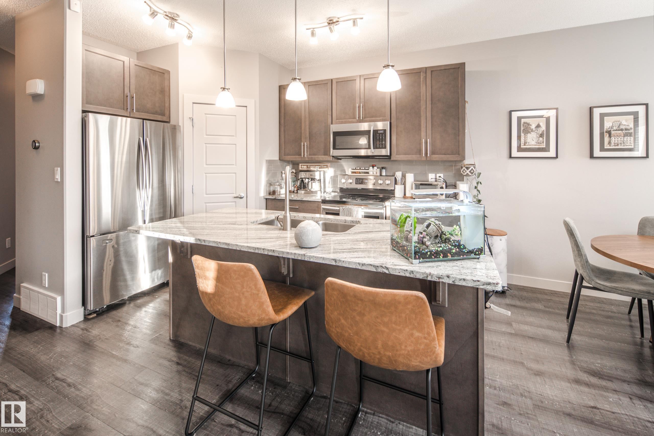 7173 Cardinal Way, Edmonton, AB - Indoor