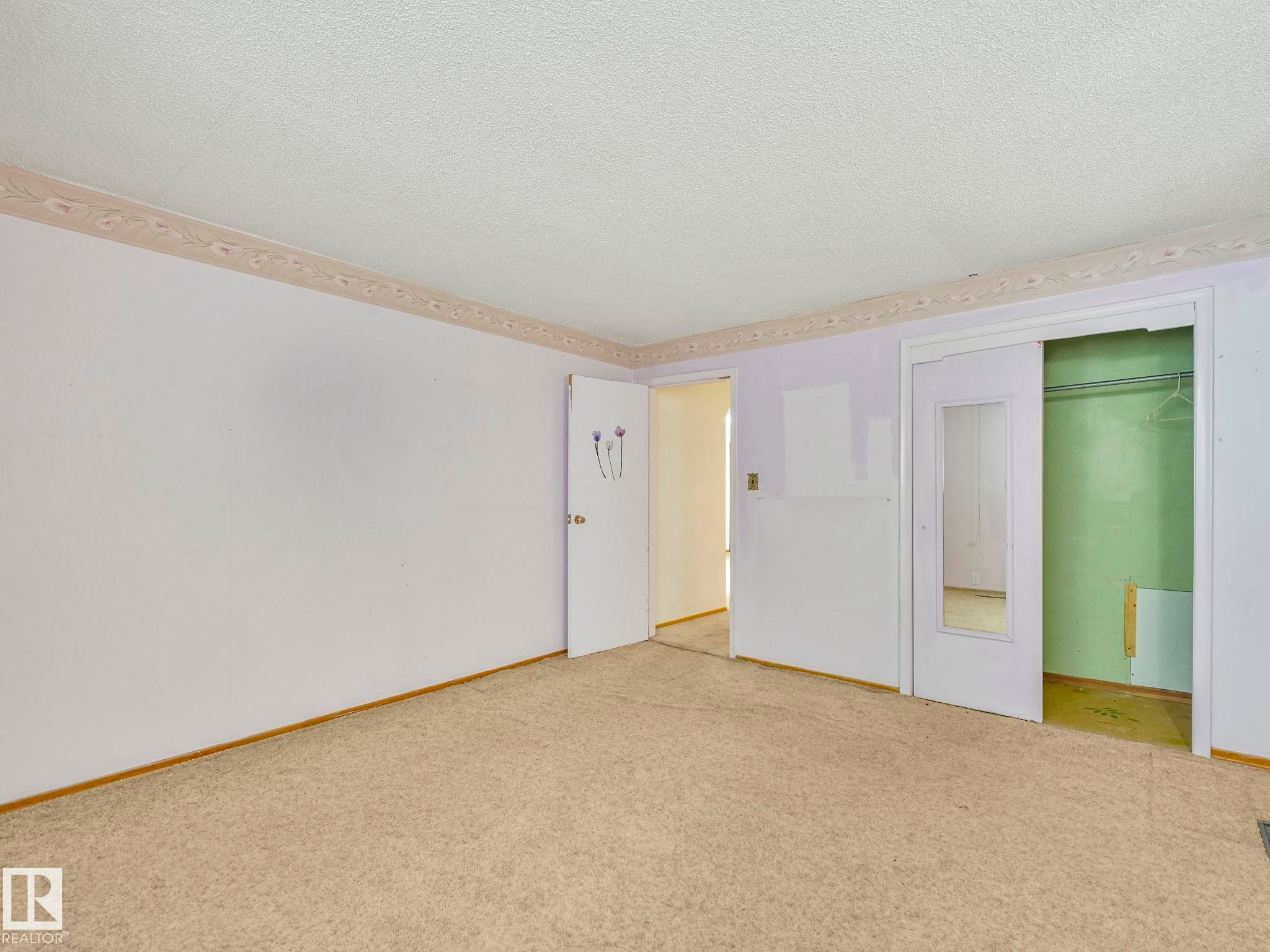 5004 49 Avenue, Lamont, AB - Indoor Photo Showing Other Room