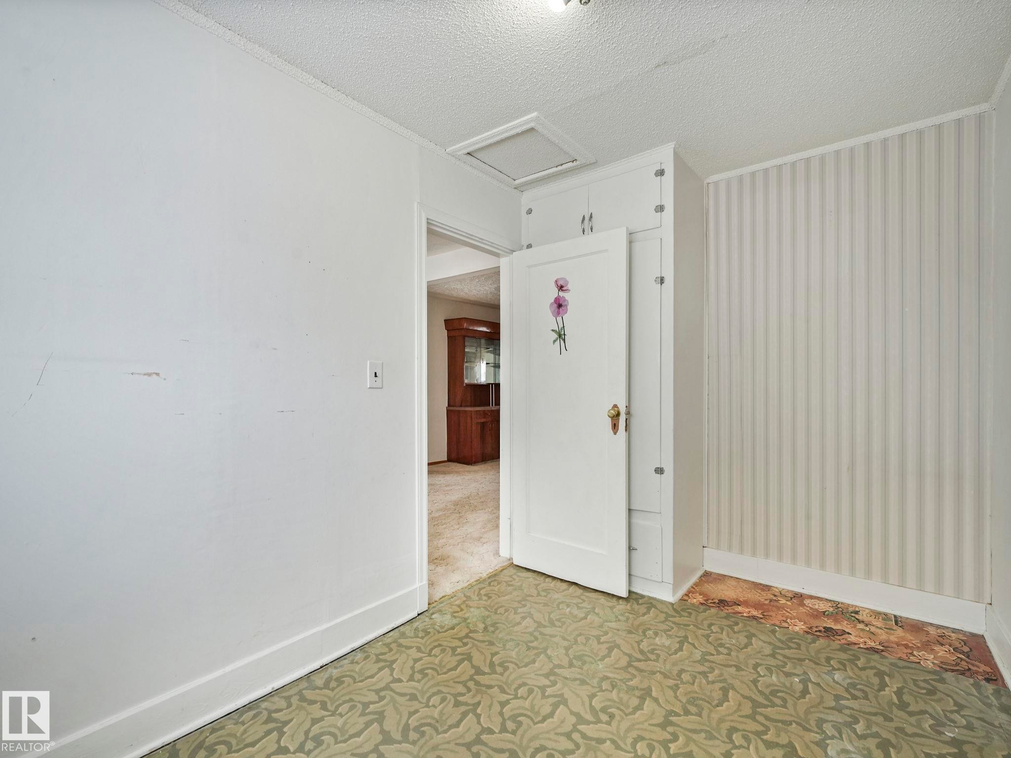 5004 49 Avenue, Lamont, AB - Indoor Photo Showing Other Room