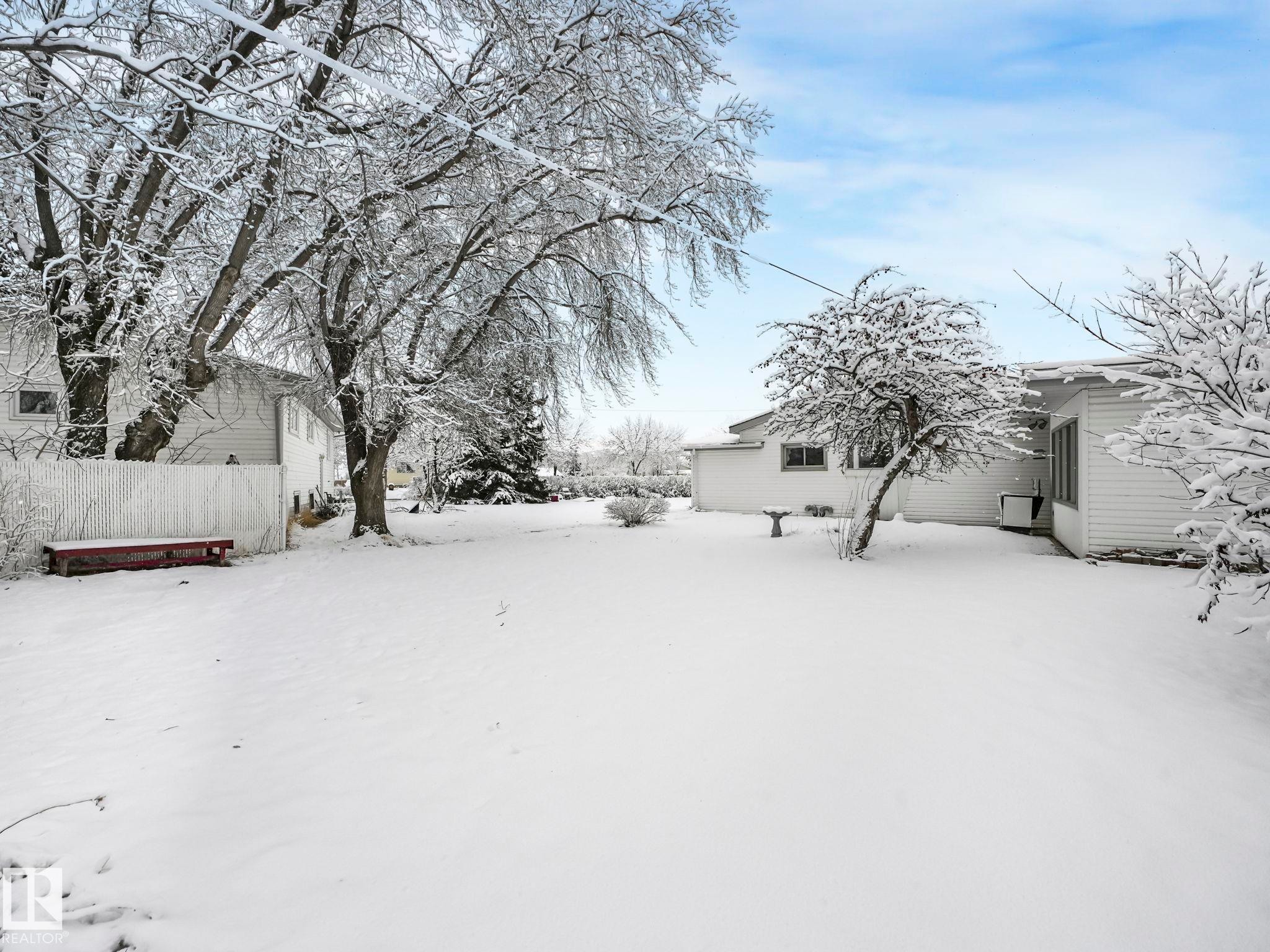5004 49 Avenue, Lamont, AB - Outdoor