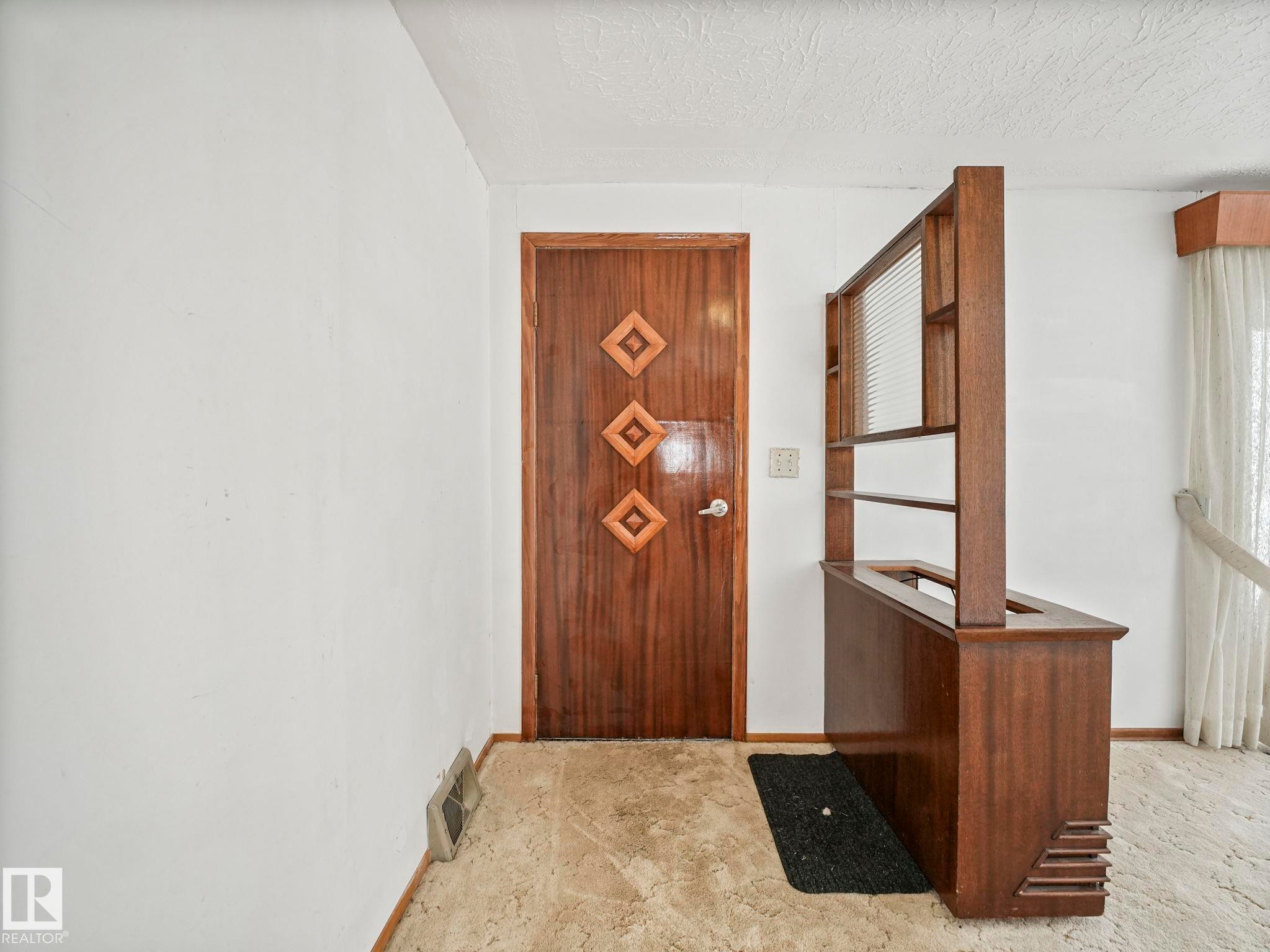 5004 49 Avenue, Lamont, AB - Indoor Photo Showing Other Room